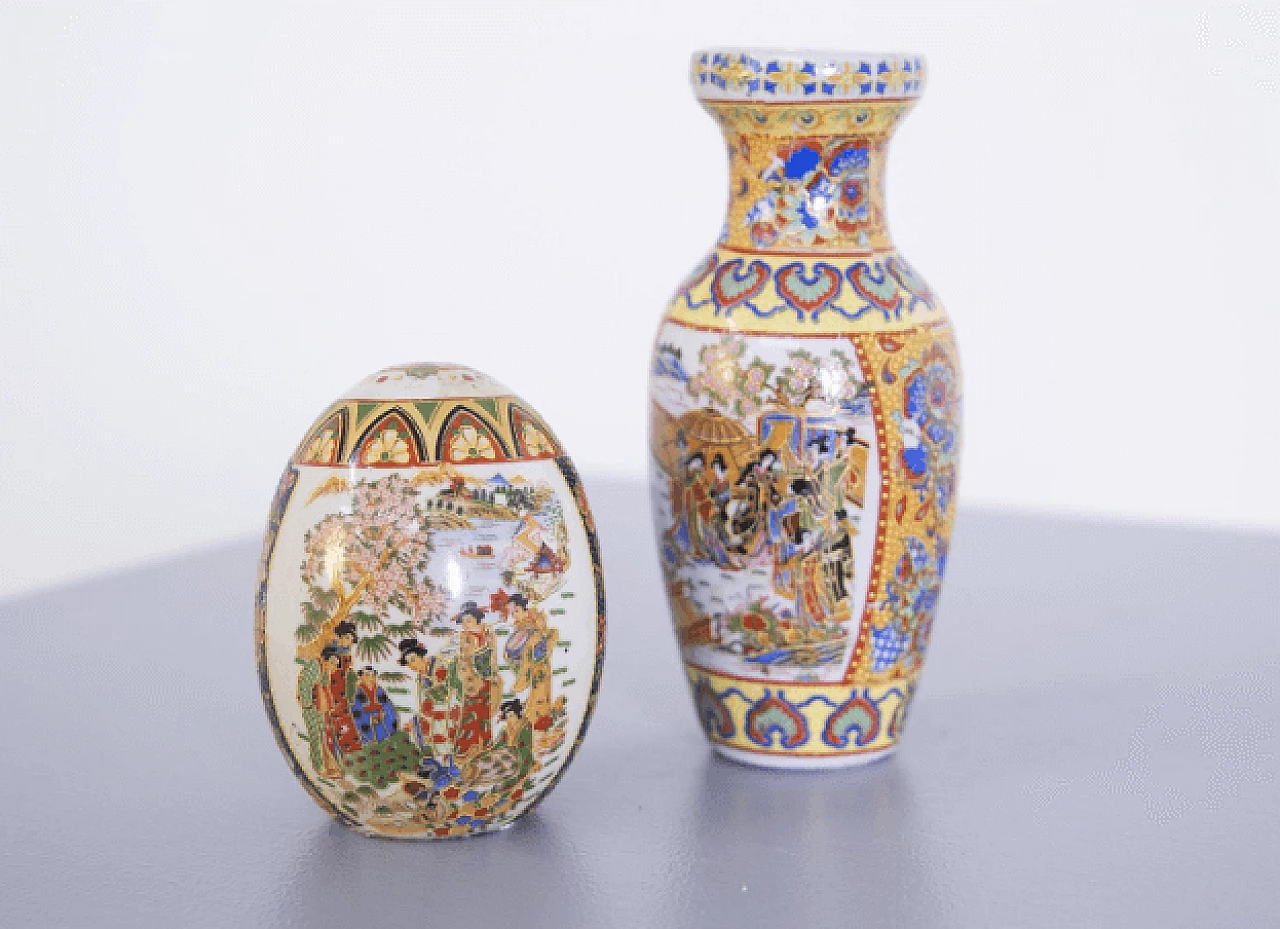 Vaso e uovo cinesi in porcellana dipinta, inizio '900 5