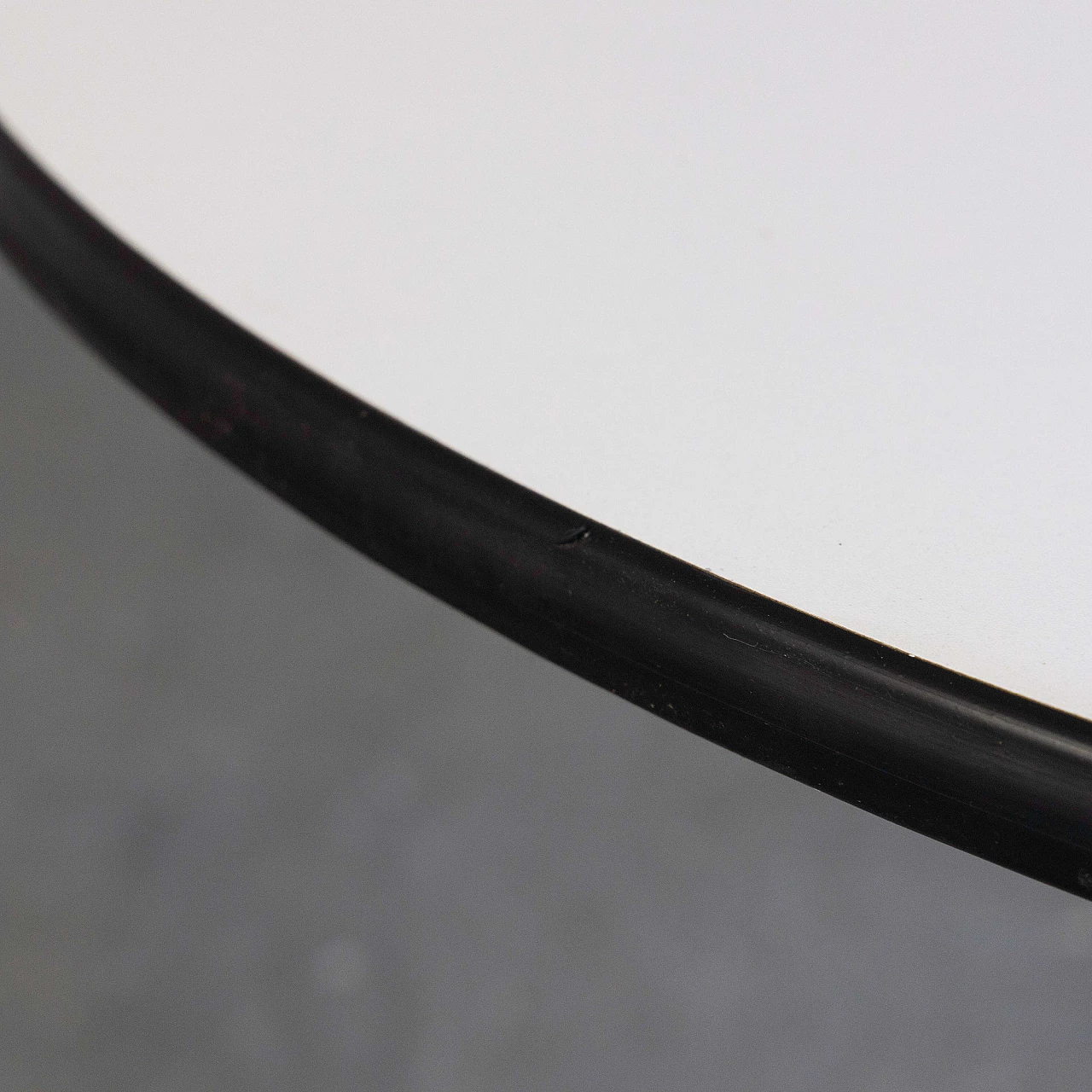 Round table with formica top, 1970s 5