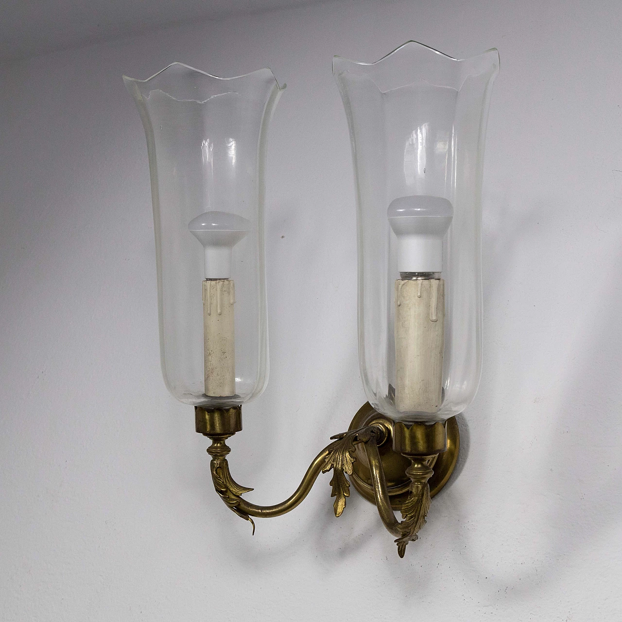4 Classical-style brass and glass wall sconce, 1950s 6