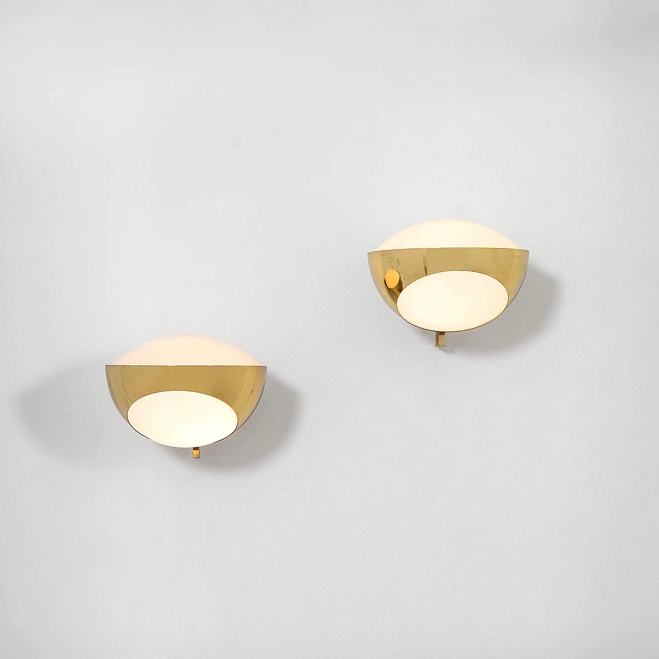 Pair of 1963 model wall lamps in brass by Max Ingrand for Fontana Arte 1