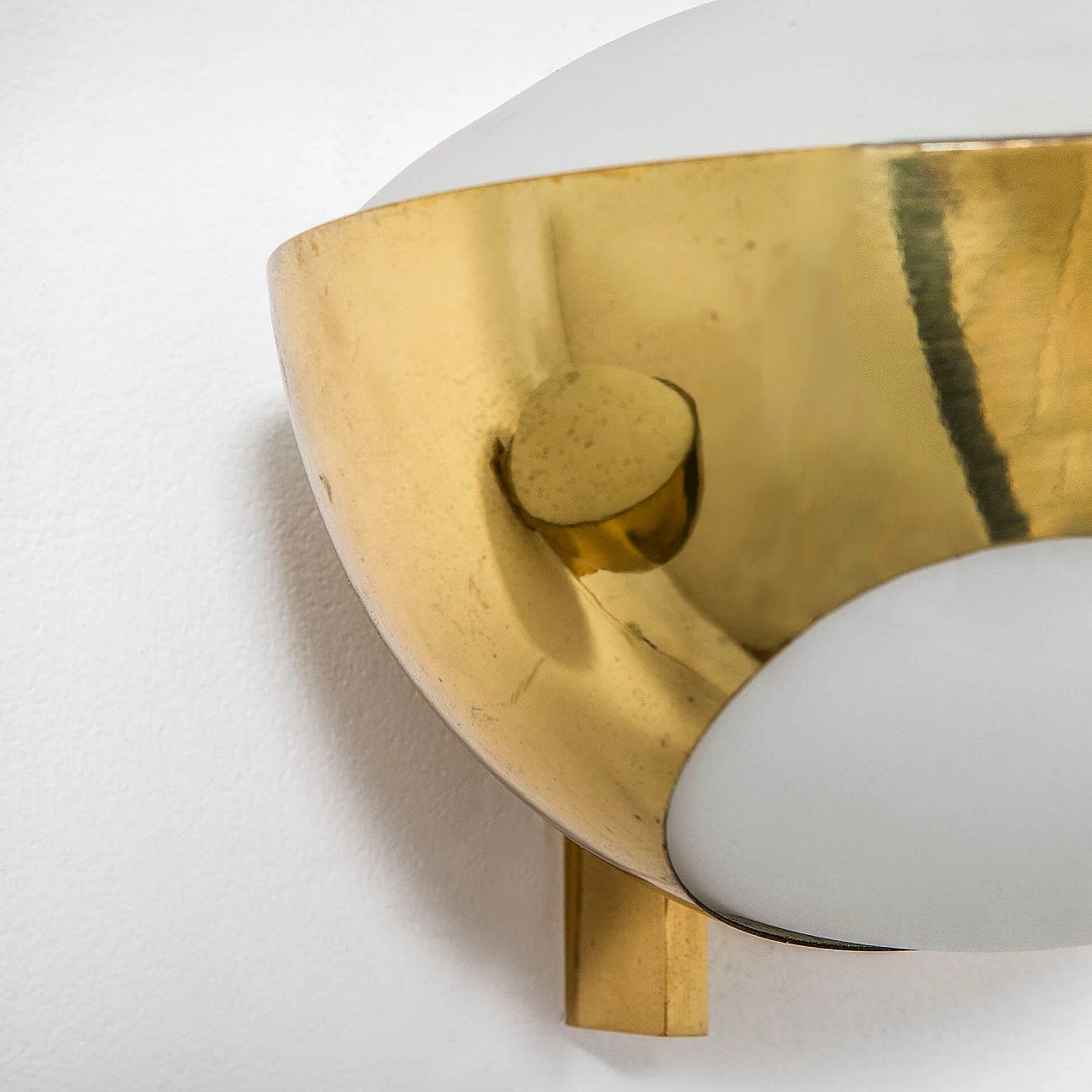 Pair of 1963 model wall lamps in brass by Max Ingrand for Fontana Arte 4