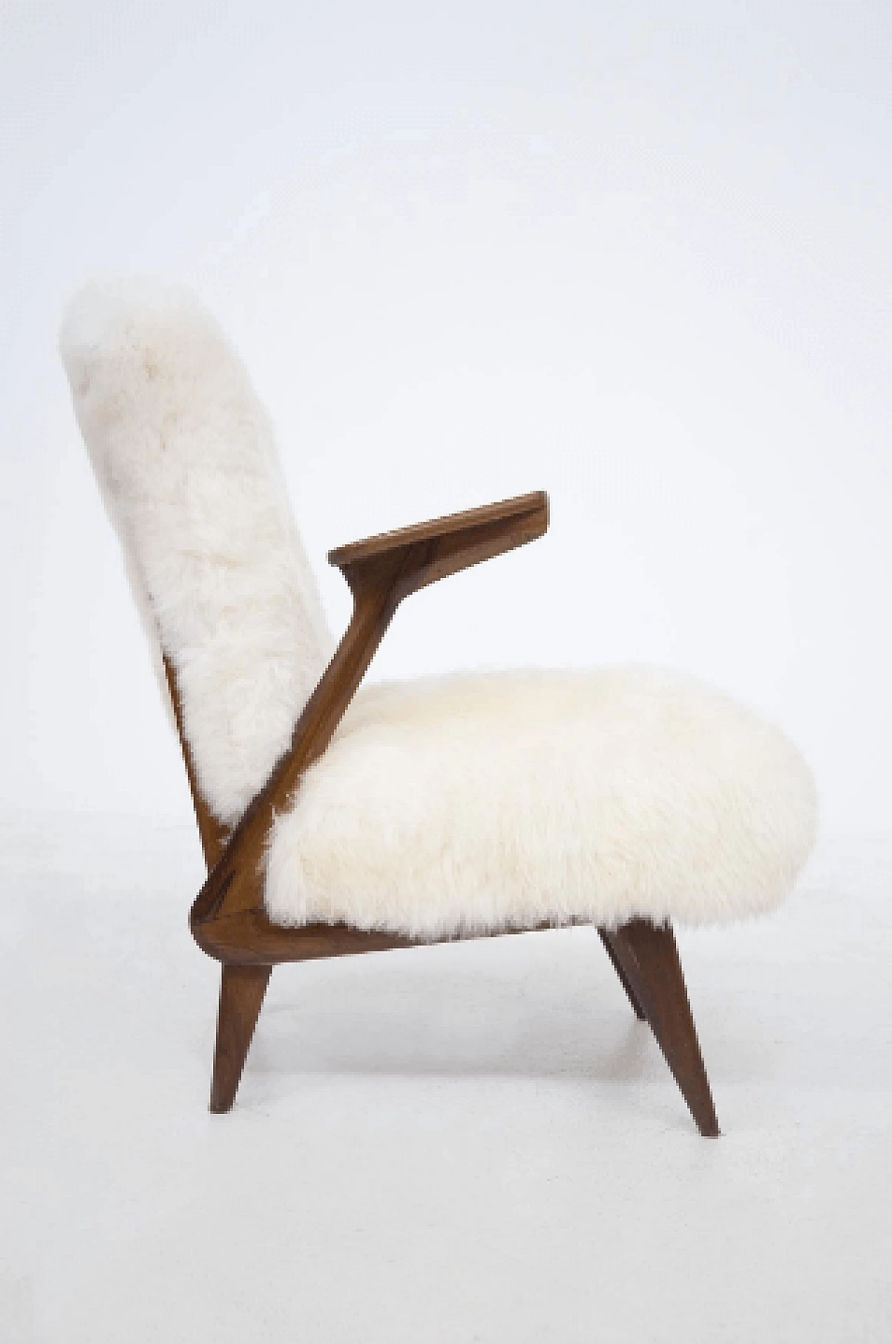 Pair of fur armchairs attributed to Giuseppe Scapinelli, 1950s 12