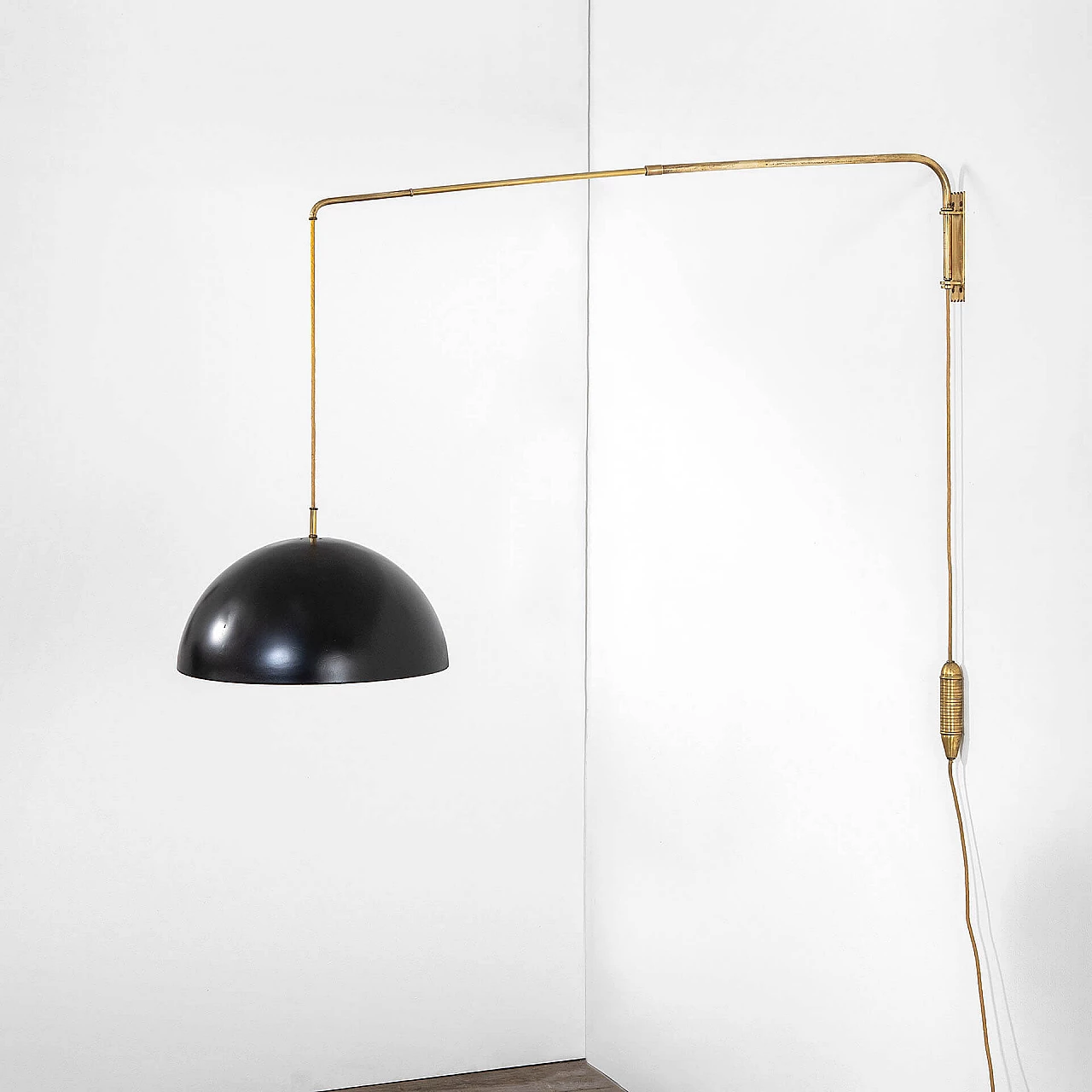 Brass and lacquered metal wall light by Stilnovo, 1950s 3
