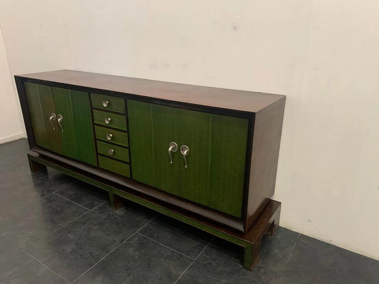 Credenza con specchio in legno con manici in anilina verde, anni '40 5