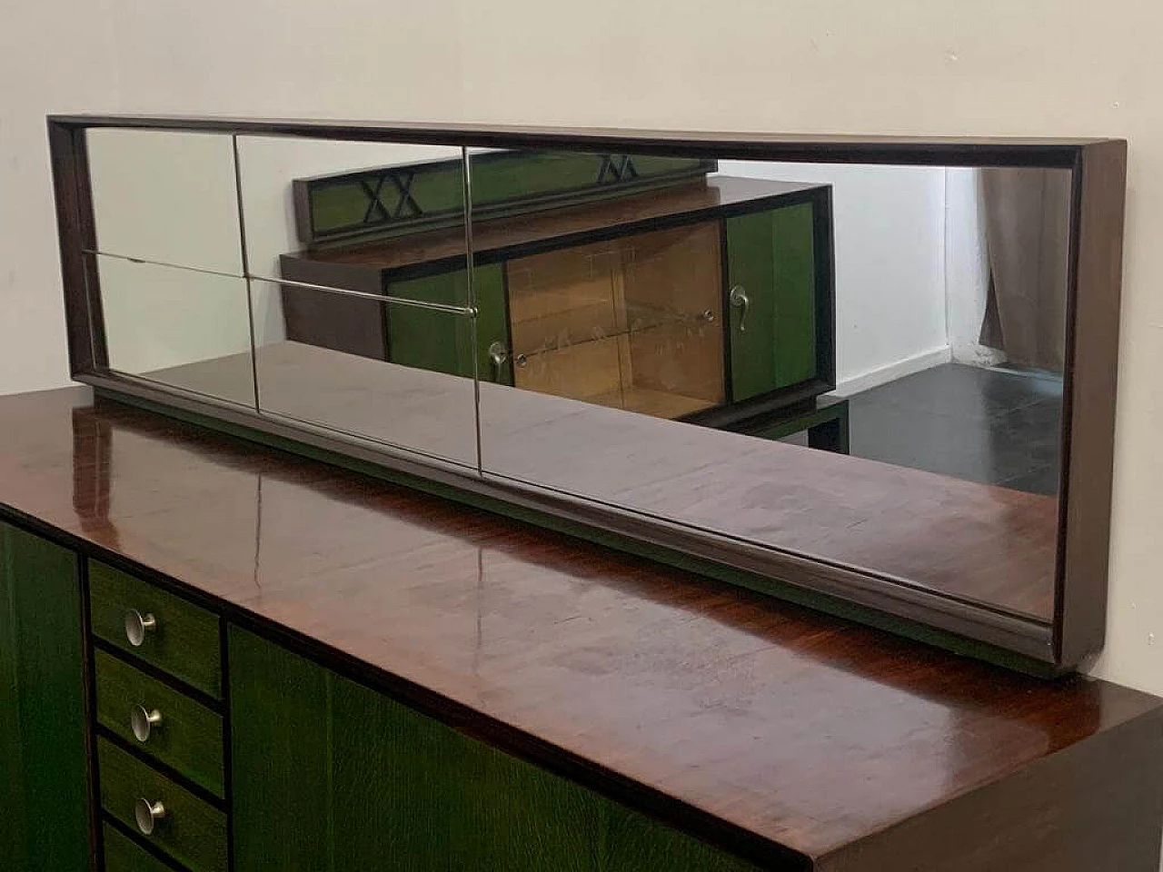 Credenza con specchio in legno con manici in anilina verde, anni '40 12