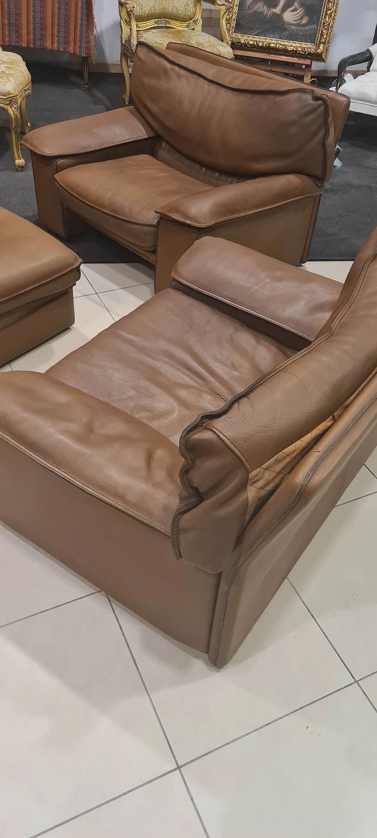 Divano, coppia di poltrone e pouf di Ferruccio Brunati, anni '60 2