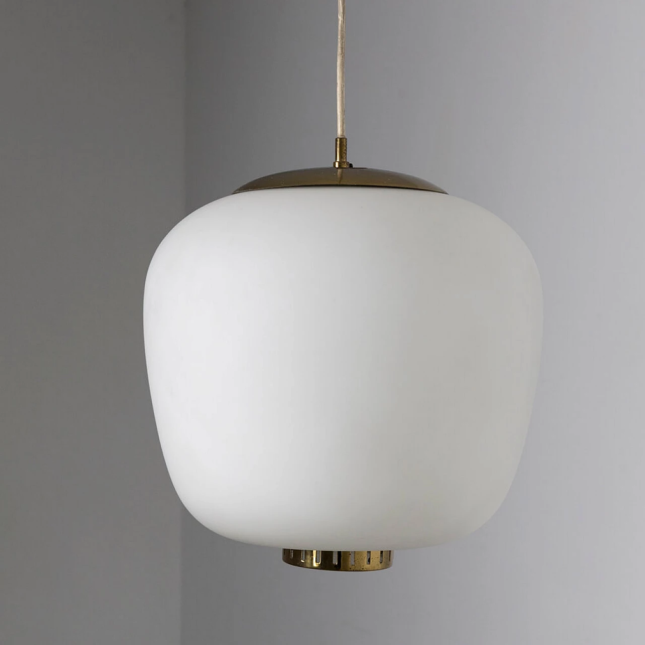 Lampada a sospensione in vetro satinato di Stilnovo, anni '50 6