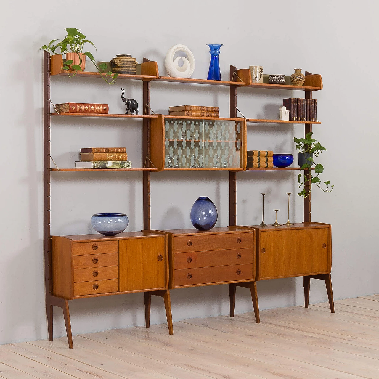 Three-bay Ergo wall unit by John Texmon and Einar Blindheim for Blindheim Mobelfabrikk, 1960s 2