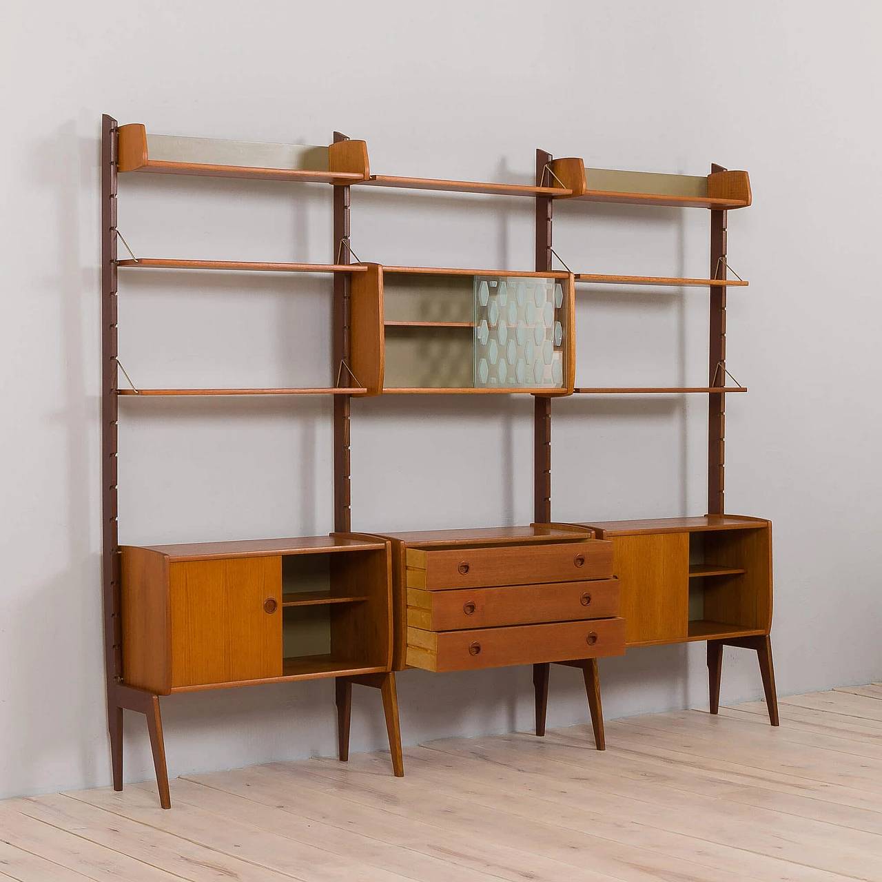 Three-bay Ergo wall unit by John Texmon and Einar Blindheim for Blindheim Mobelfabrikk, 1960s 4