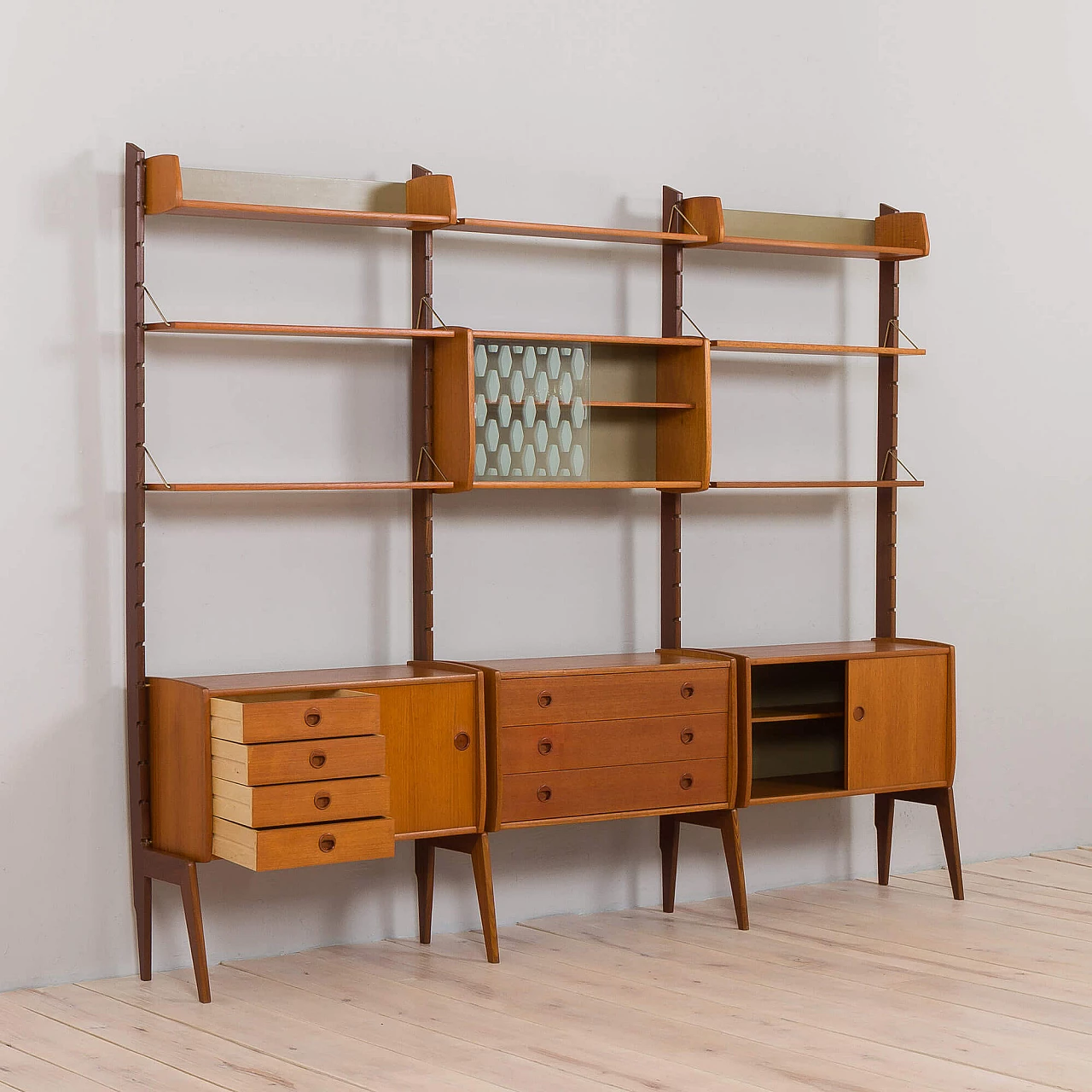 Three-bay Ergo wall unit by John Texmon and Einar Blindheim for Blindheim Mobelfabrikk, 1960s 5