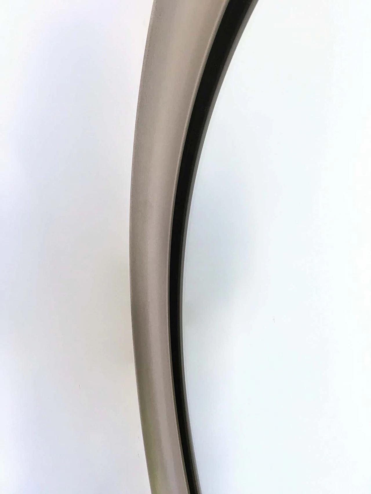 Specchio rotondo con cornice in acciaio di Sergio Mazza per Artemide, anni '50 5
