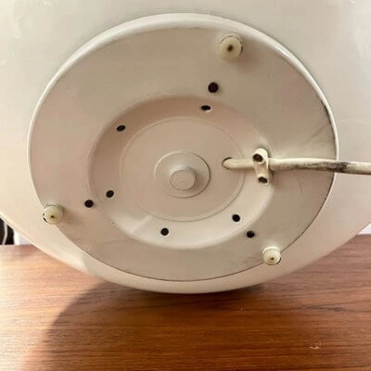 Table lamp in Space Age style in opaline glass, 1970s 8