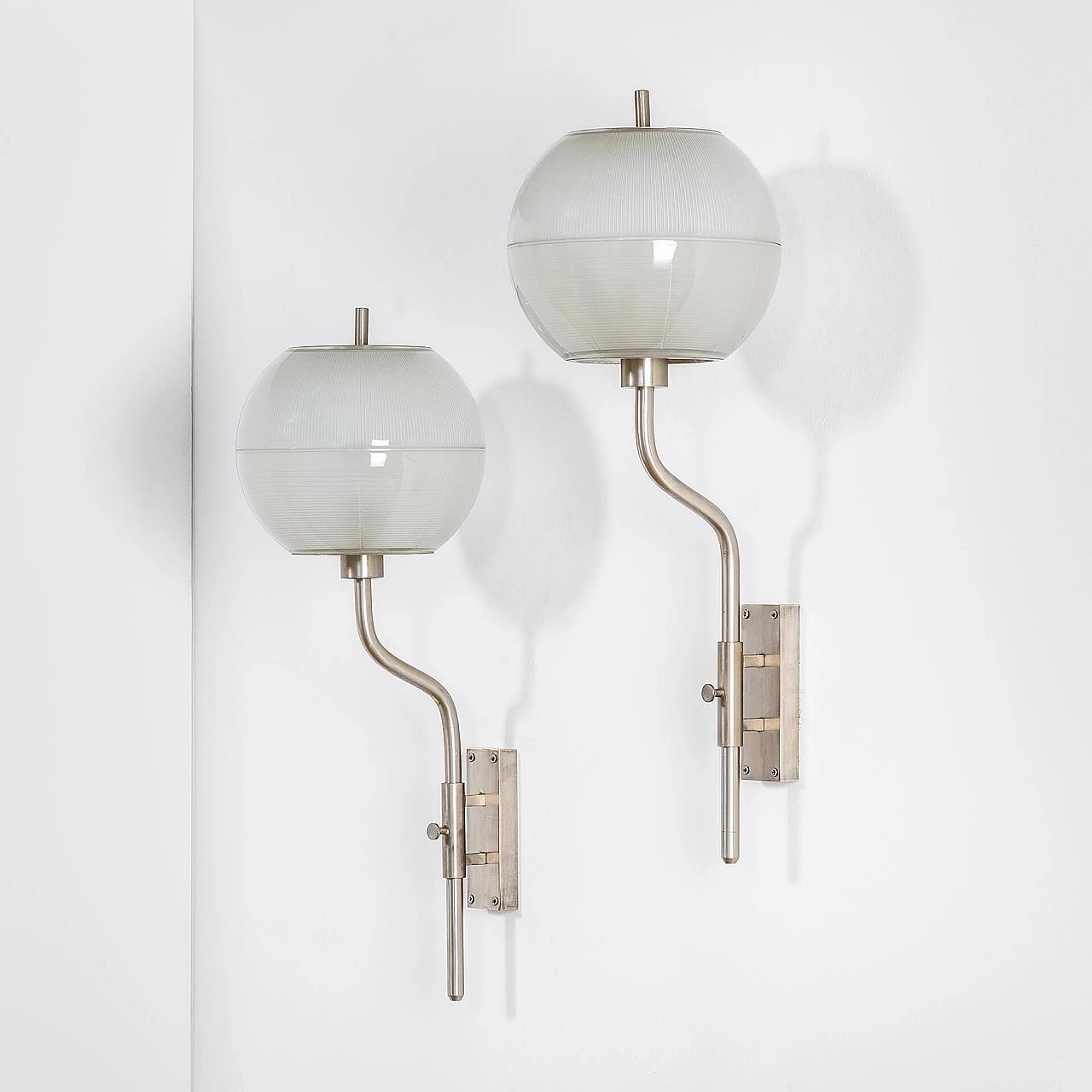 Pair of chromed metal and glass wall lights by Stilnovo, 1950s 3