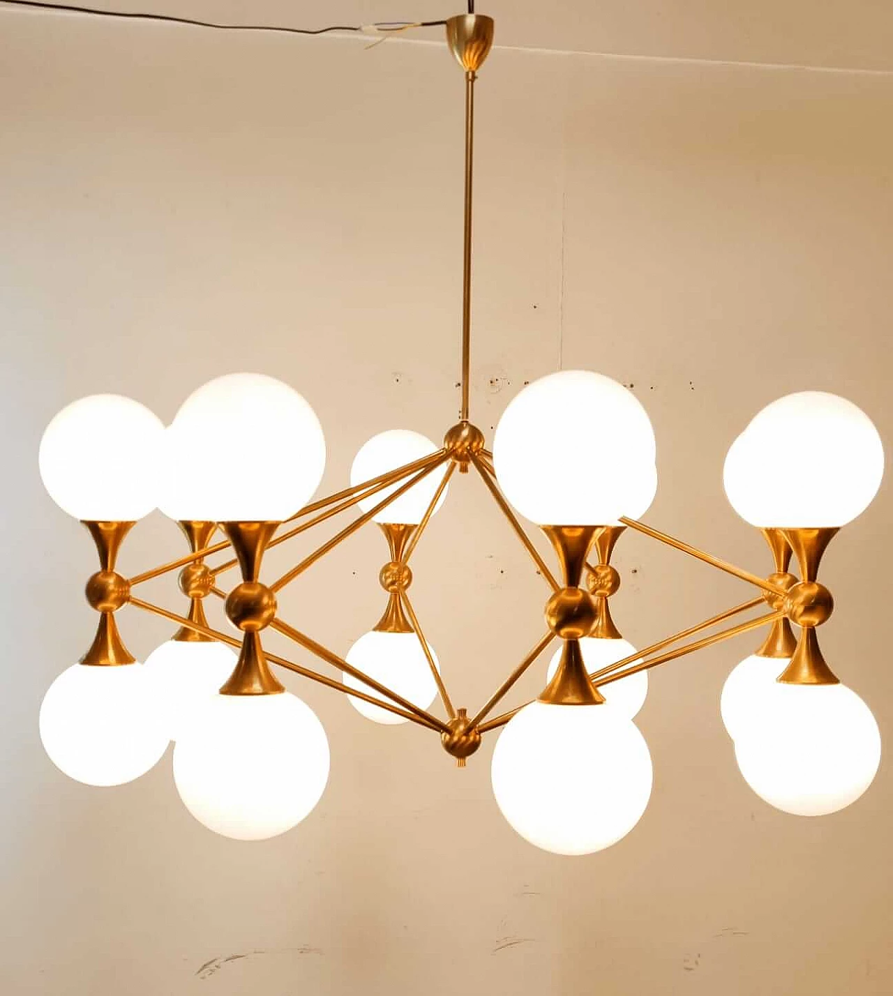 Brass chandelier 16 lights with spherical glass, 1960s 1