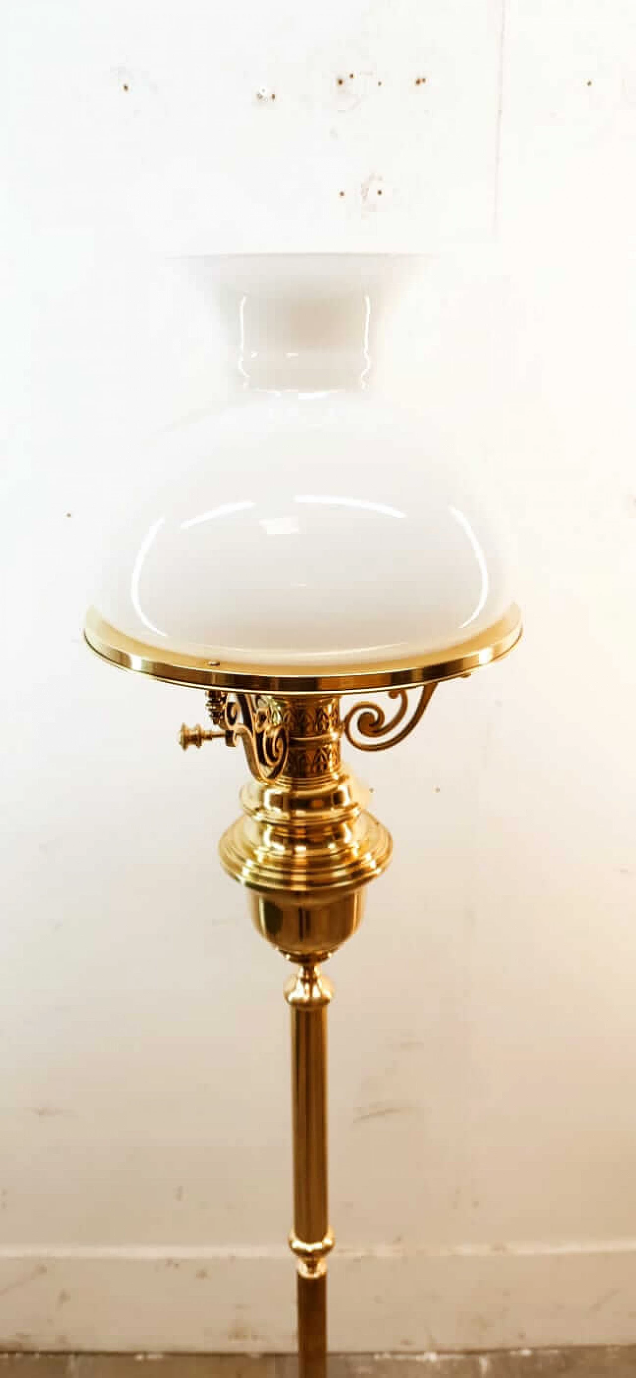 Brass floor lamp with double glass, 1960s 3
