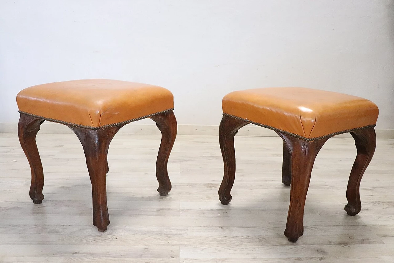 Pair of Louis XV stools in walnut and leather, 18th century 3