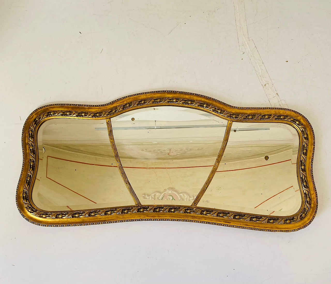 Specchio in legno massello con finitura in foglia d'oro, metà '800 2