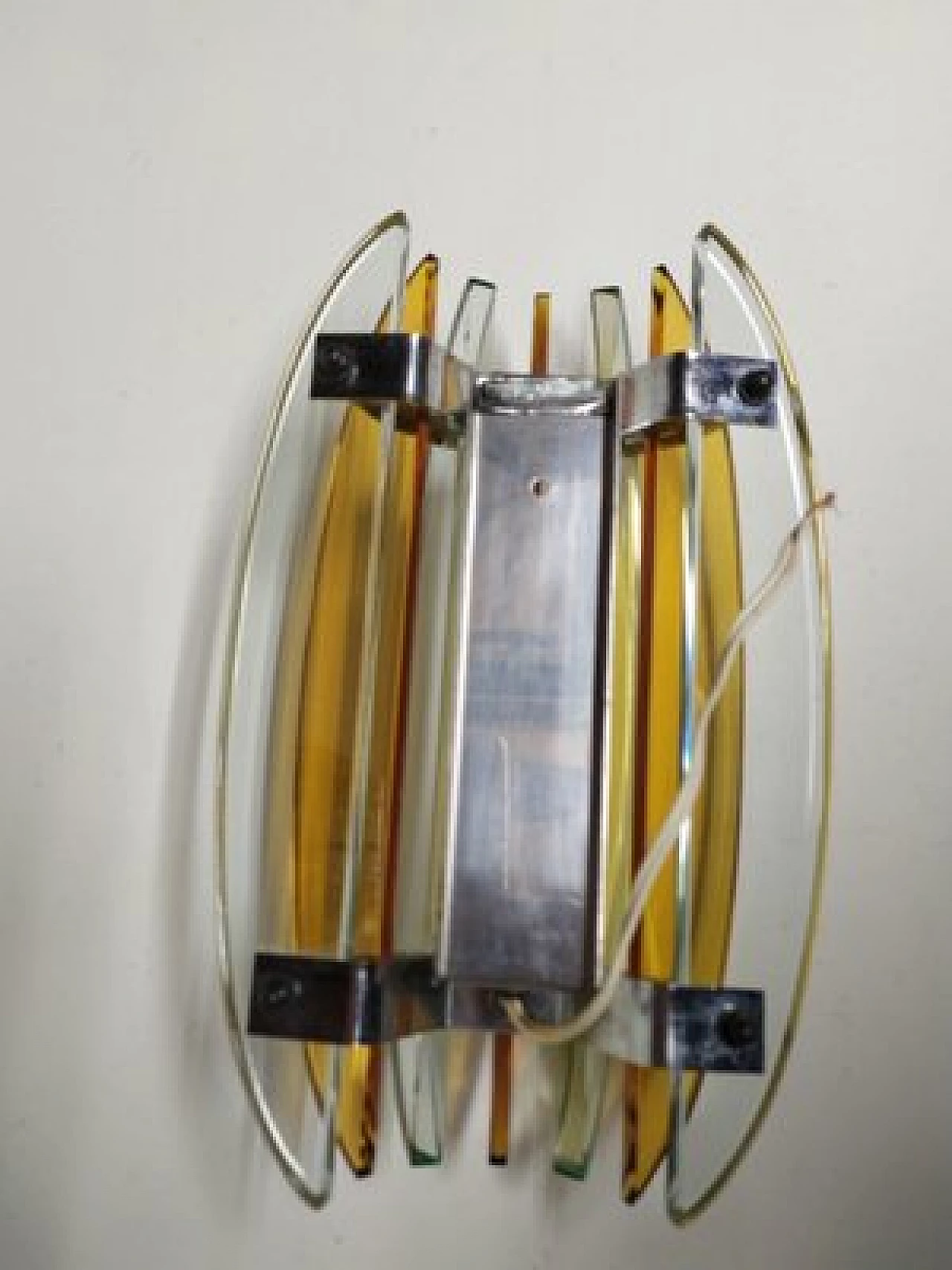 Coppia di applique in vetro e metallo di Veca, anni '70 5