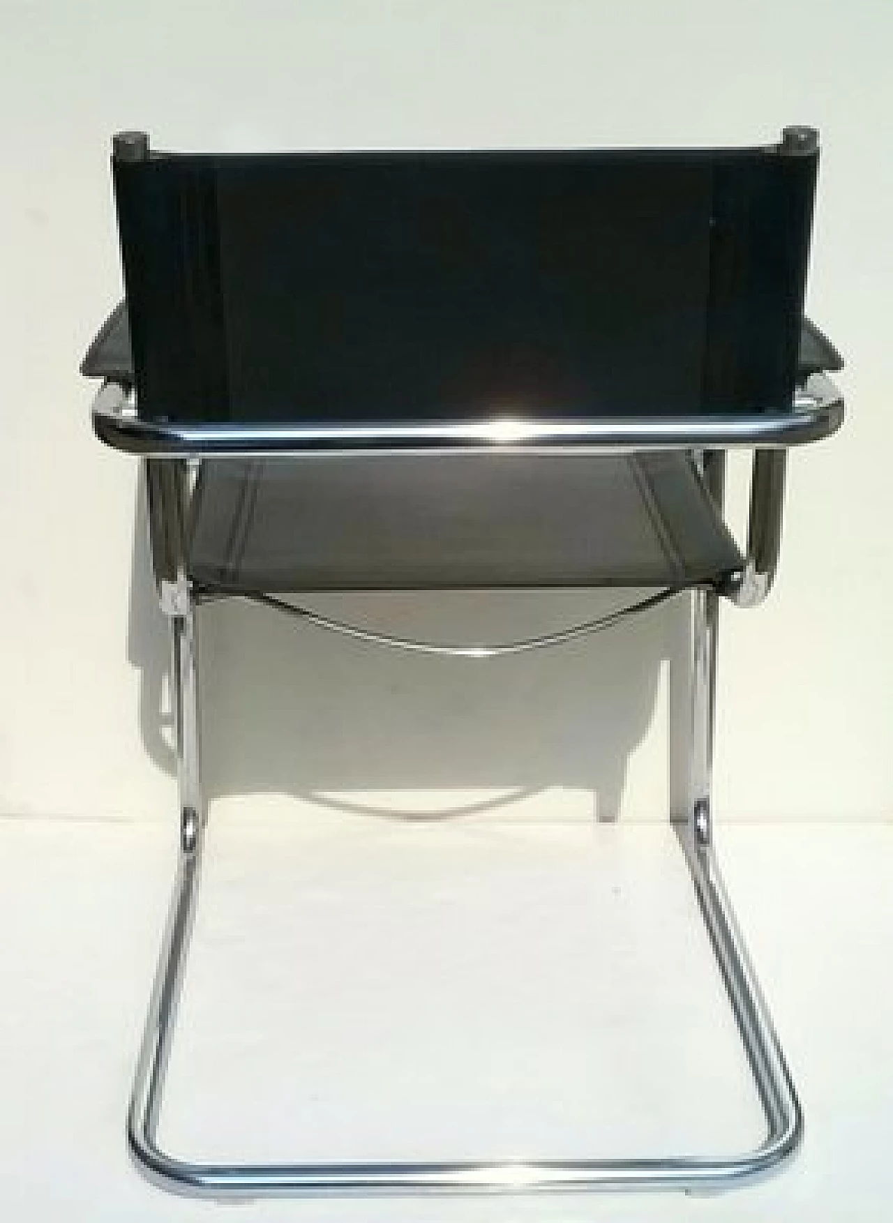 N.4 sedie in tubolare e finta pelle attribuite a Mart Stam, anni '70 6