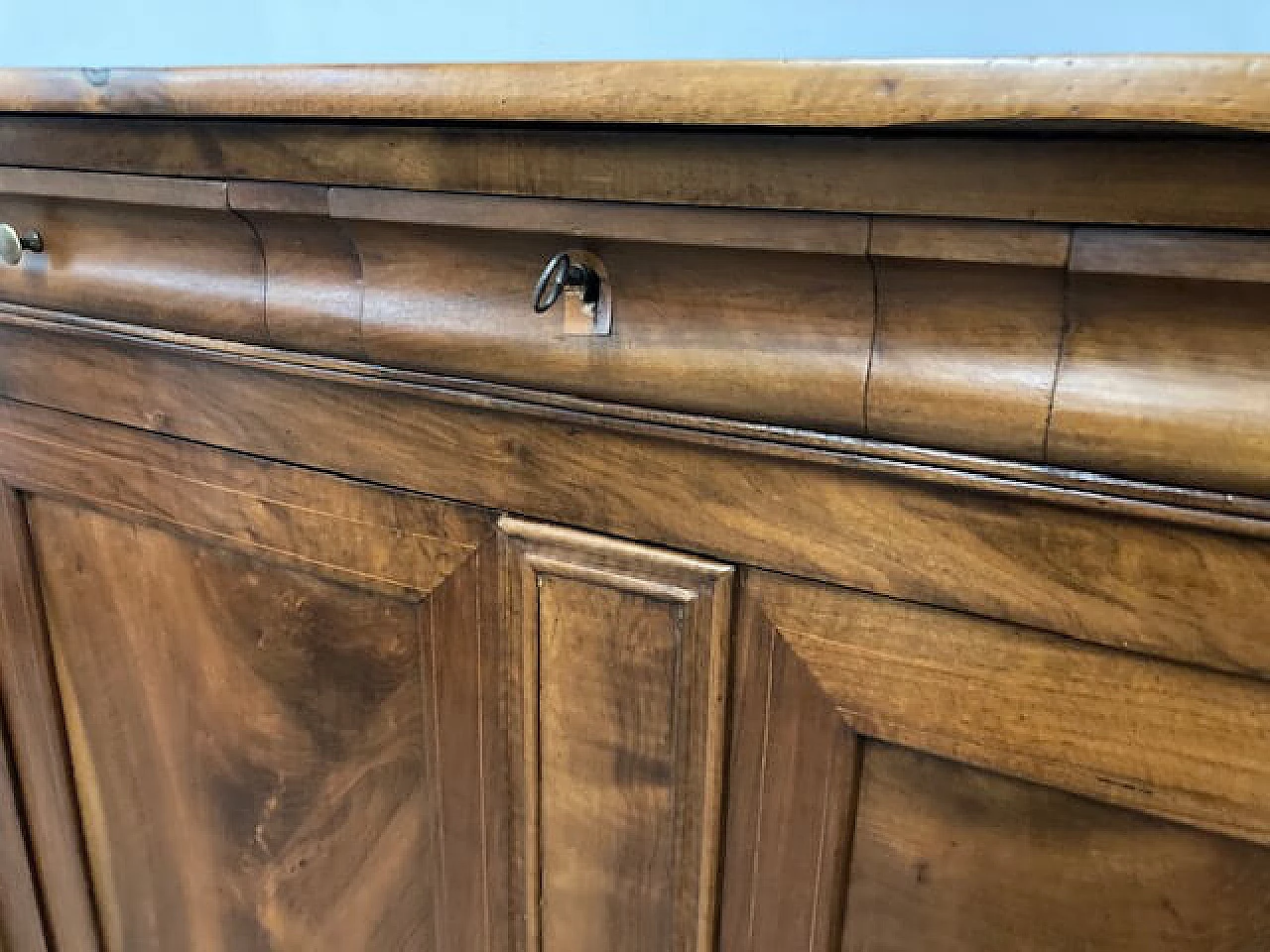 Credenza cappuccina Luigi Filippo in noce massello, metà '800 4