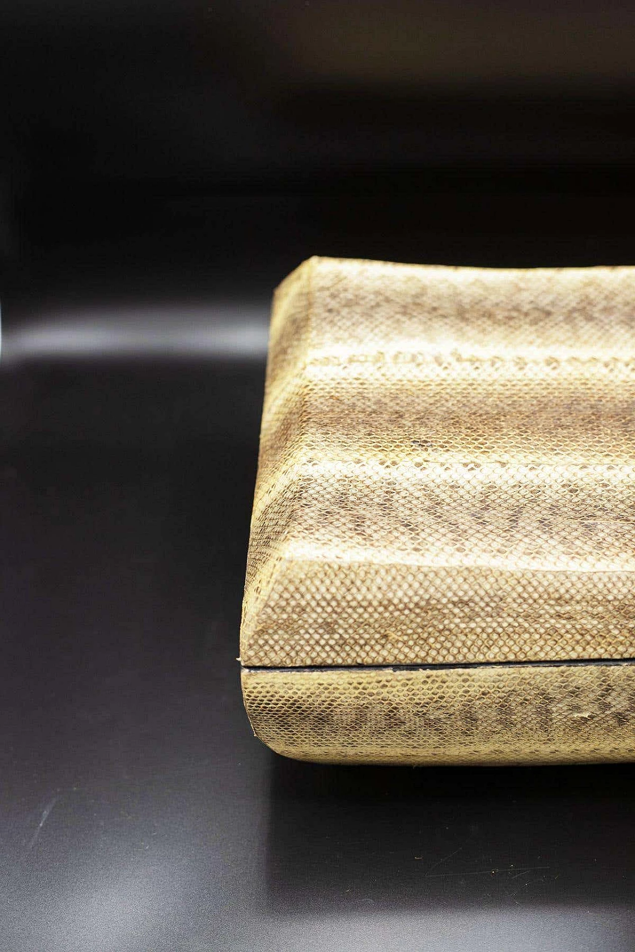 Art Deco leatherette and velvet jewellery box, 1920s 5