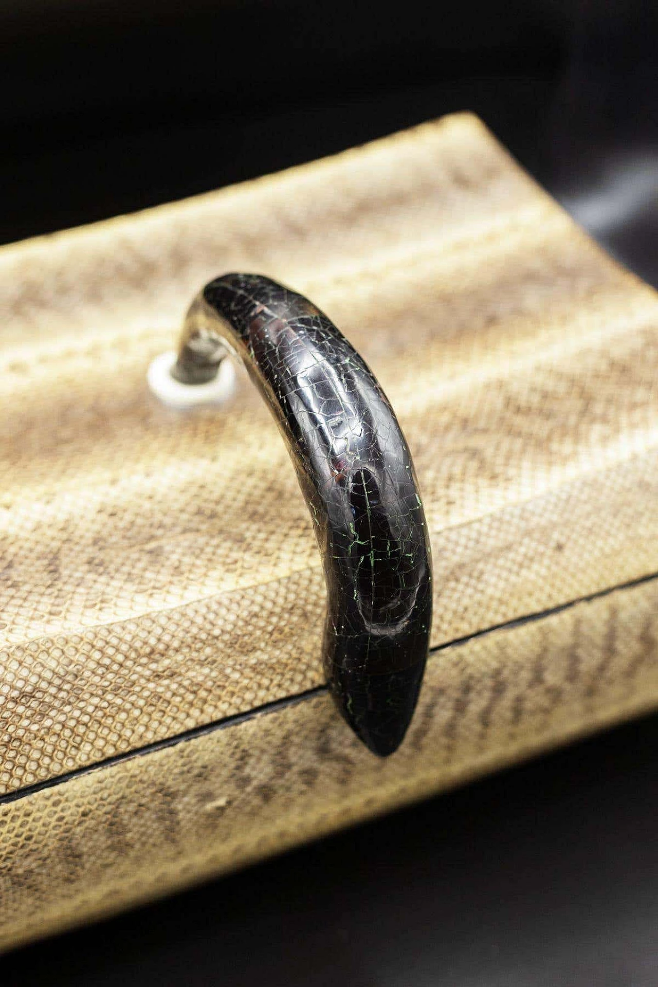 Art Deco leatherette and velvet jewellery box, 1920s 6