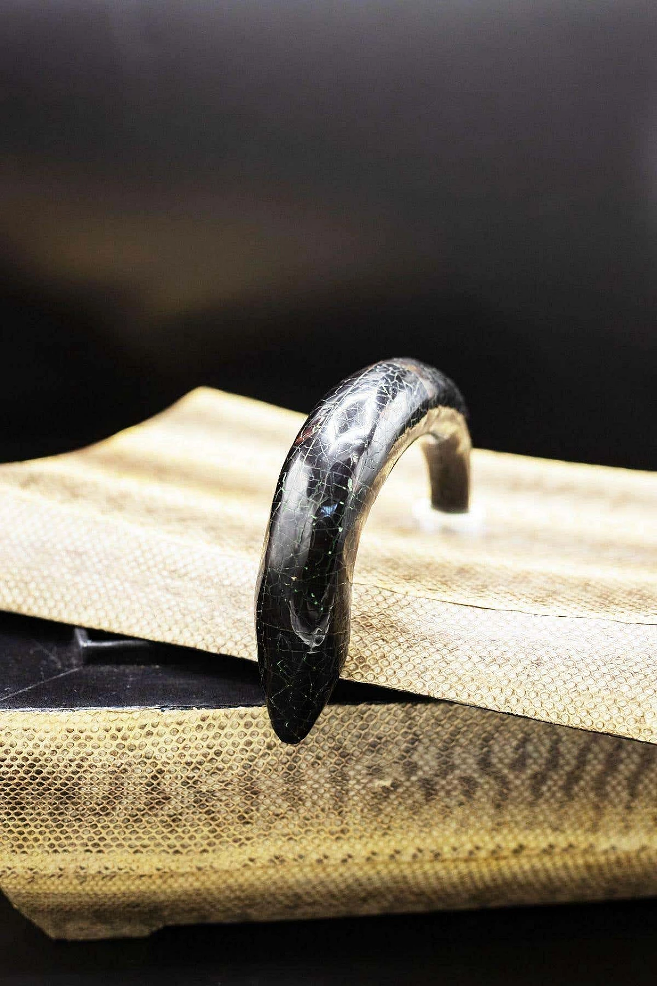 Art Deco leatherette and velvet jewellery box, 1920s 8