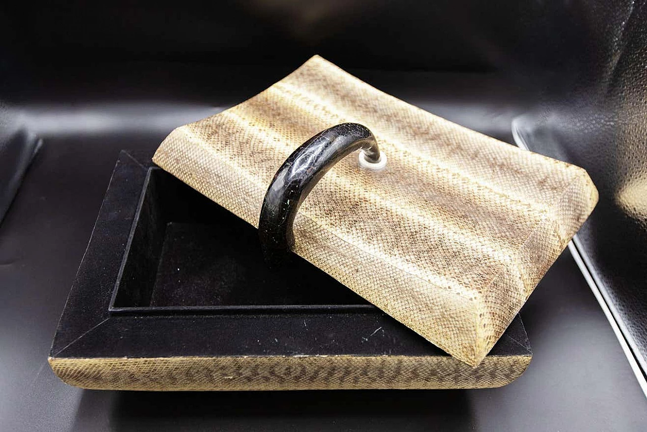 Art Deco leatherette and velvet jewellery box, 1920s 13