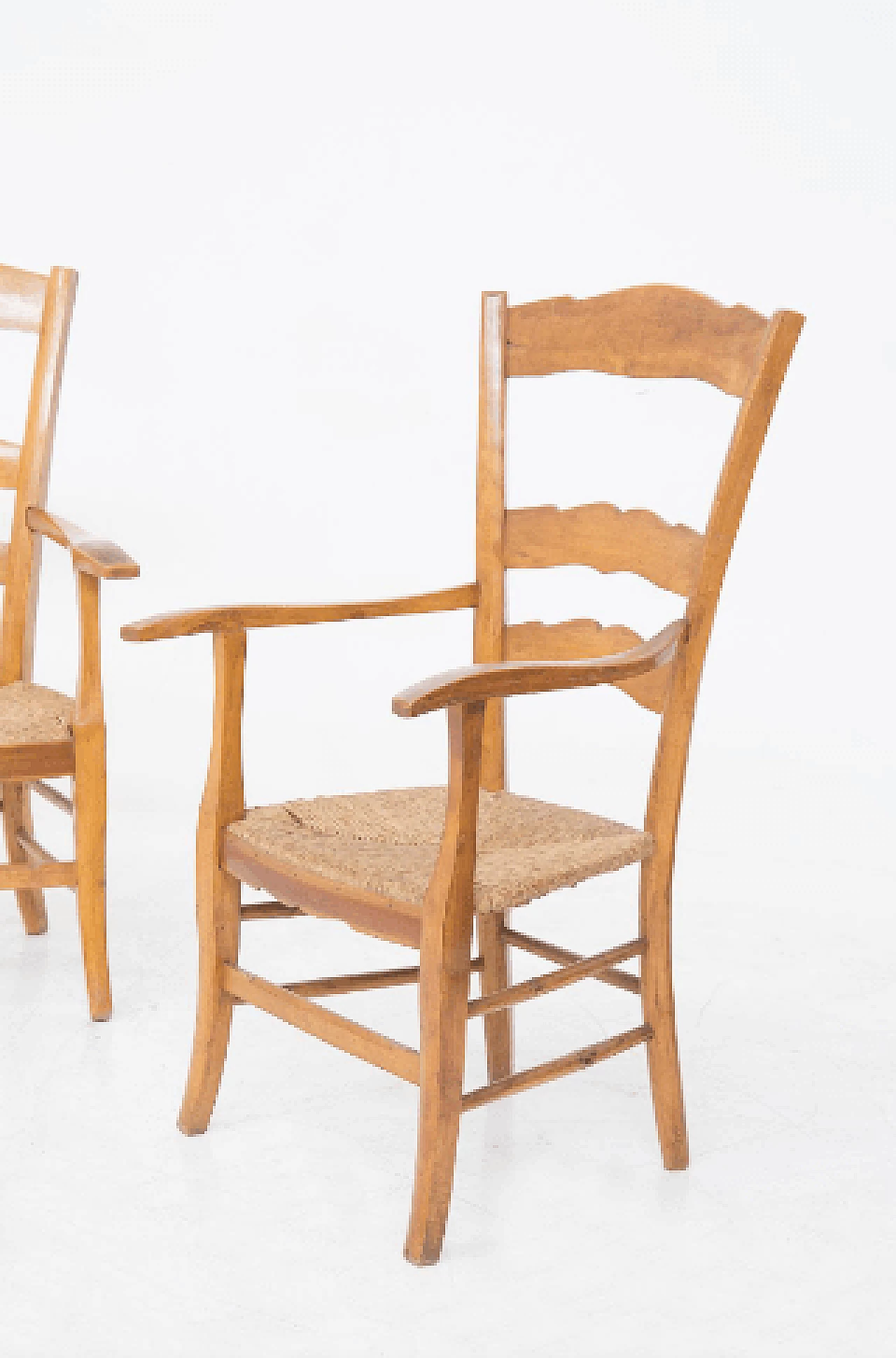 Pair of armchairs in wood and straw attributed to Paolo Buffa, 1940s 3