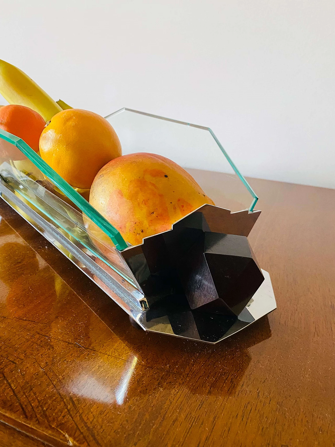 Cubist Art Deco style centrepiece in glass and wood, 1930s 4