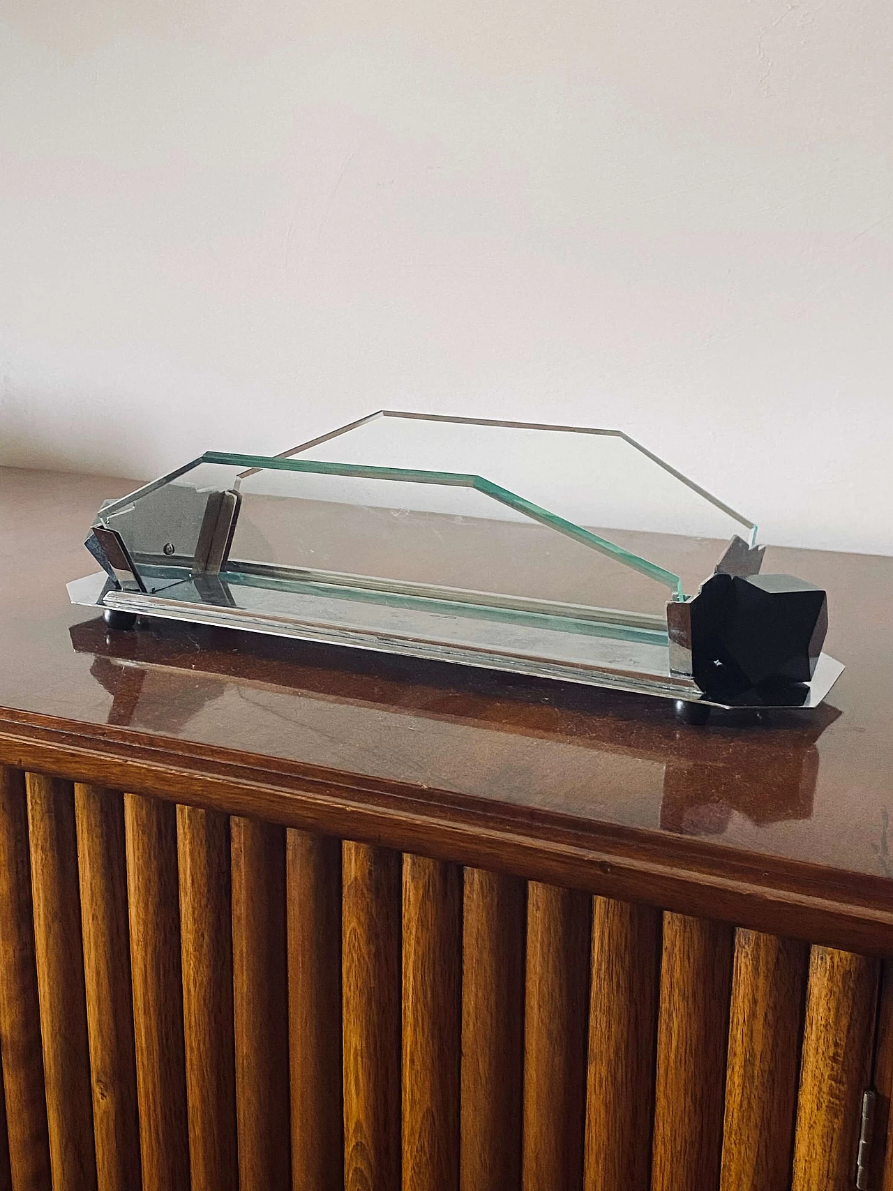 Cubist Art Deco style centrepiece in glass and wood, 1930s 7