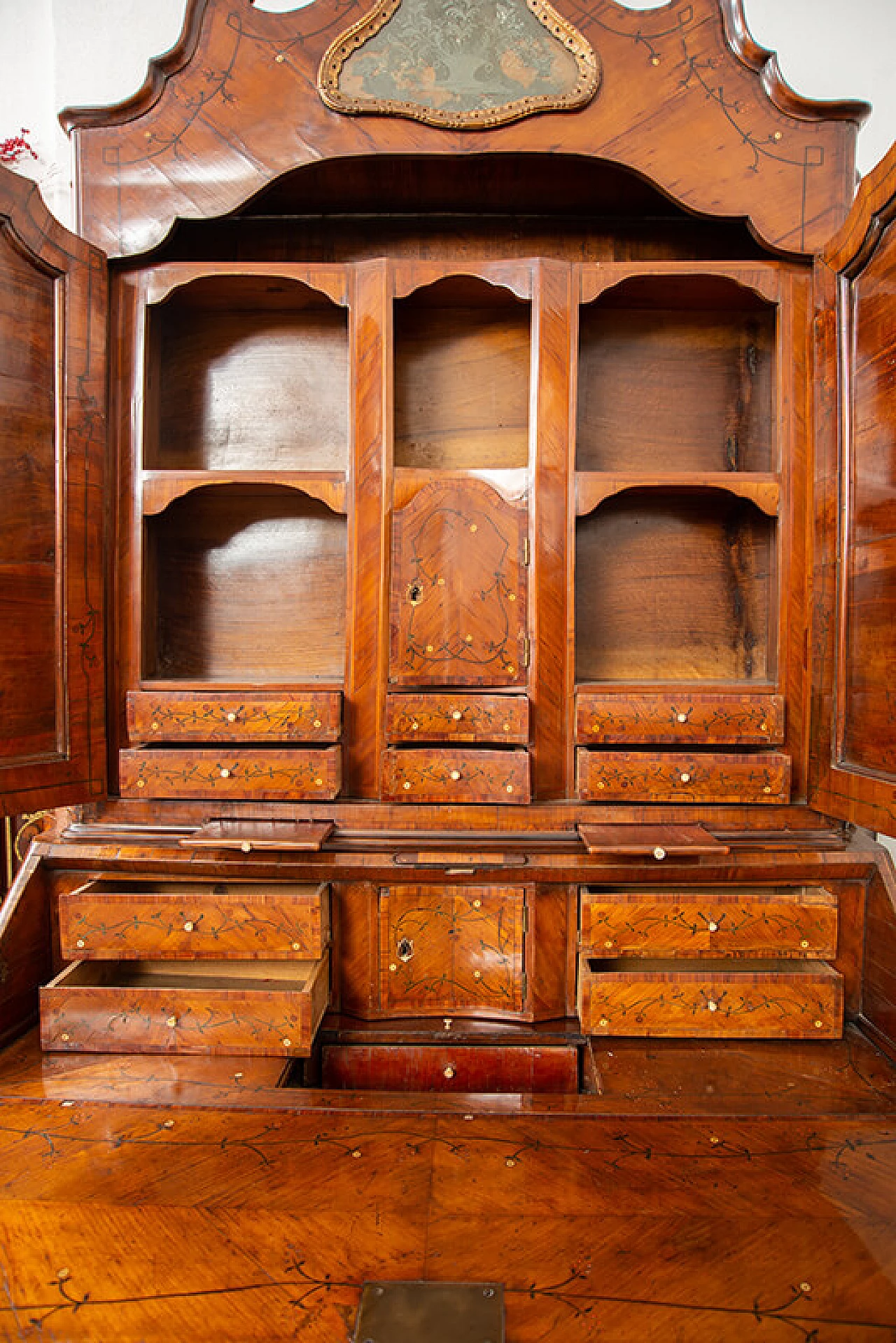 Trumeau Louis XV in walnut and exotic woods, 18th century 2