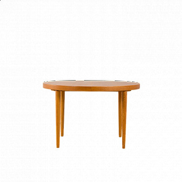 Extendable round oak table attributed to Kai Kristiansen, 1960s
