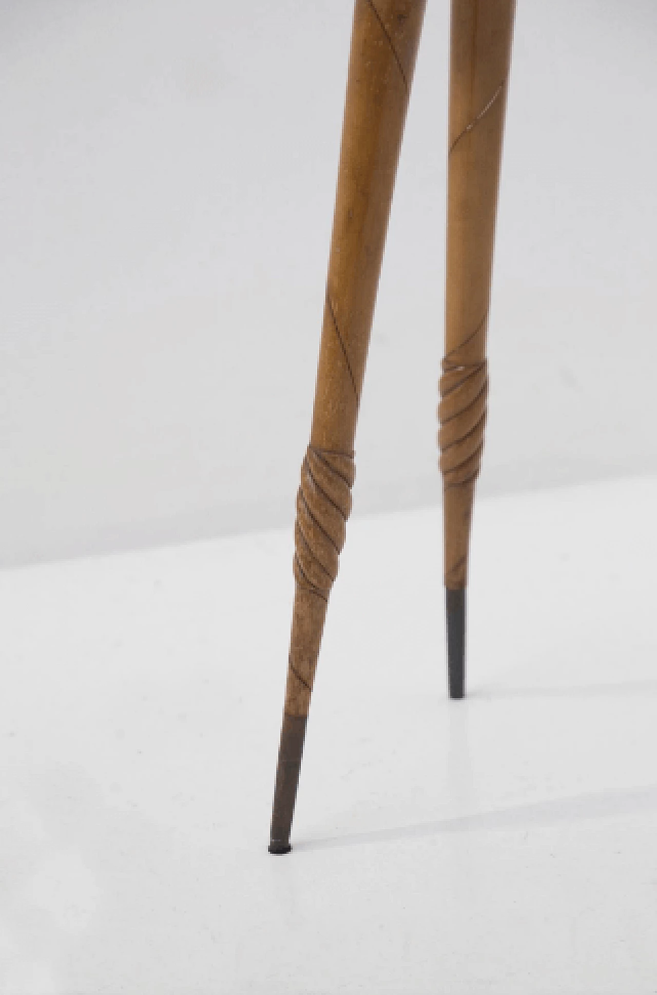 Tavolino in legno attribuito a Gio Ponti, anni '50 3