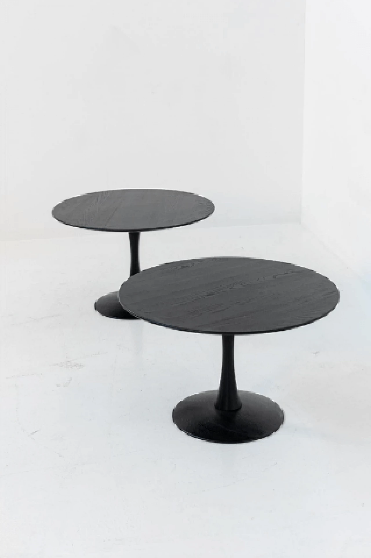 Tavolino rotondo in legno ebanizzato di Nanna Ditzel, anni '60 8