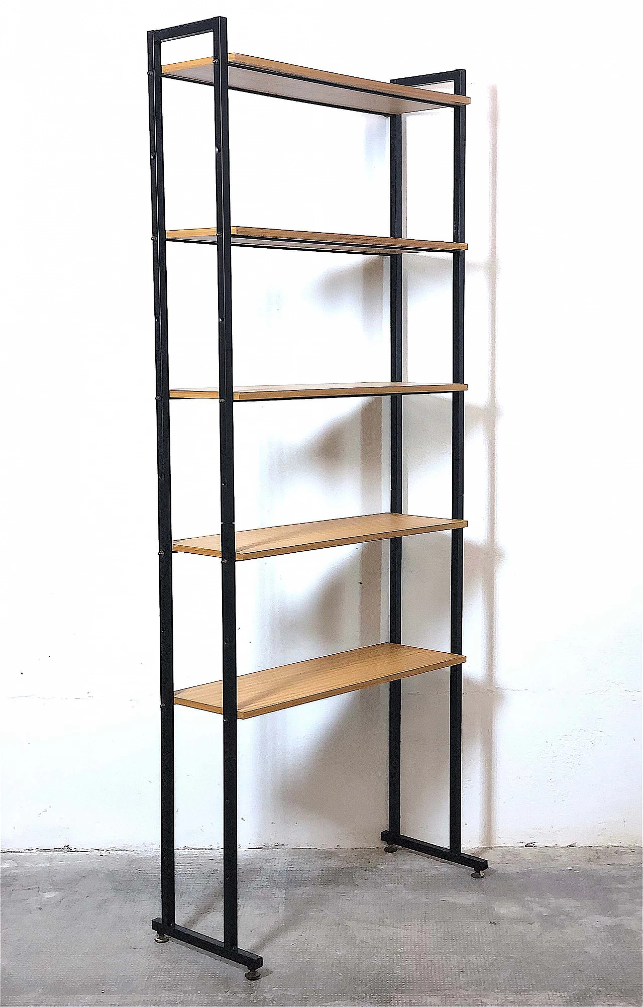 Modular one-bay bookcase with adjustable shelves, 1960s 4