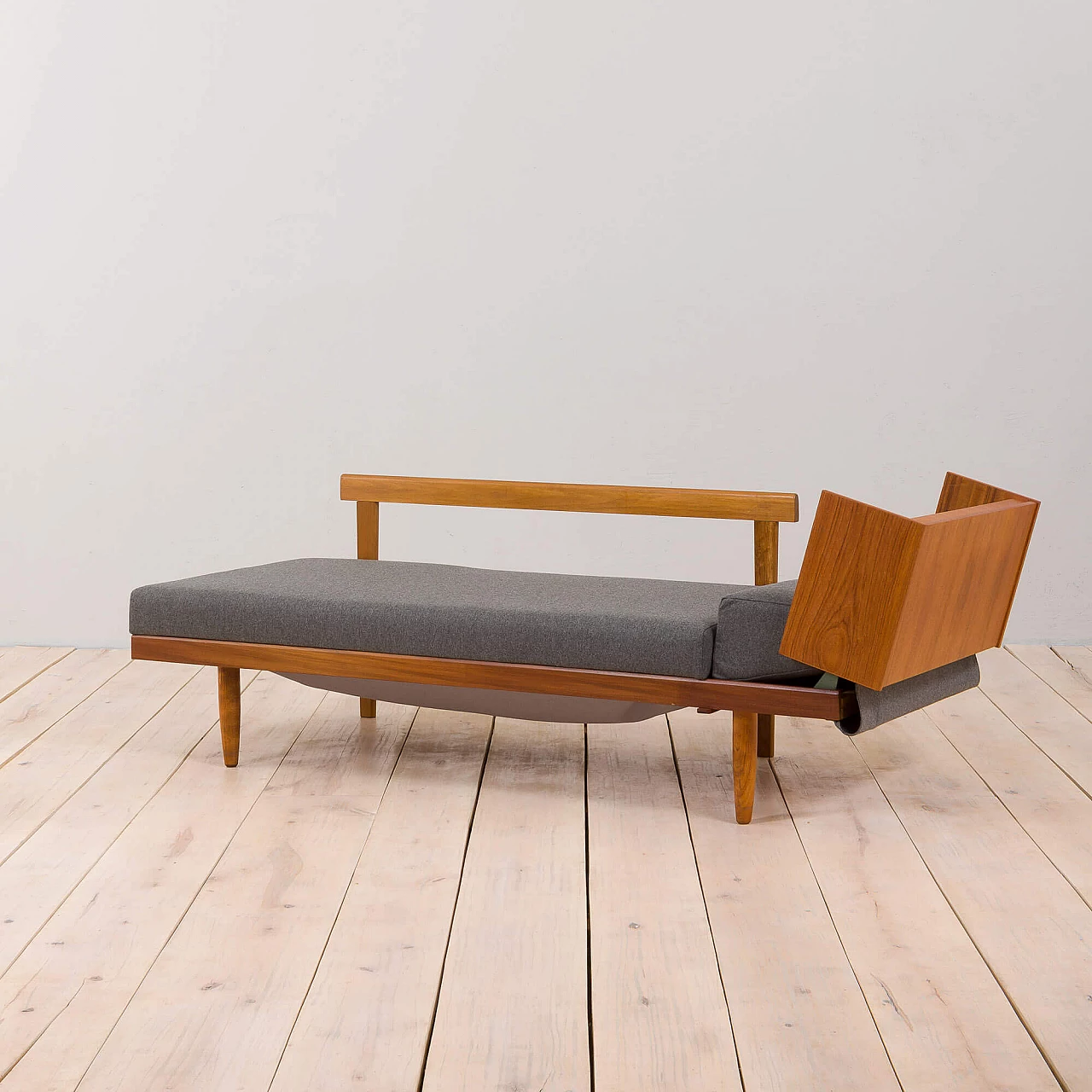 Swane wool and teak daybed with coffee table by Ingmar Relling for Ekornes, 1960s 1