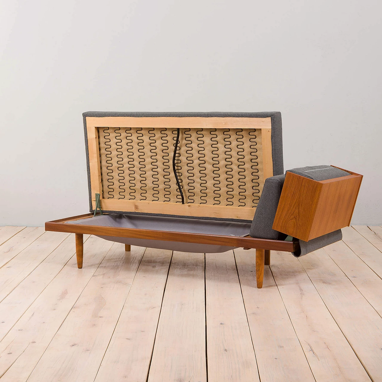 Swane wool and teak daybed with coffee table by Ingmar Relling for Ekornes, 1960s 4