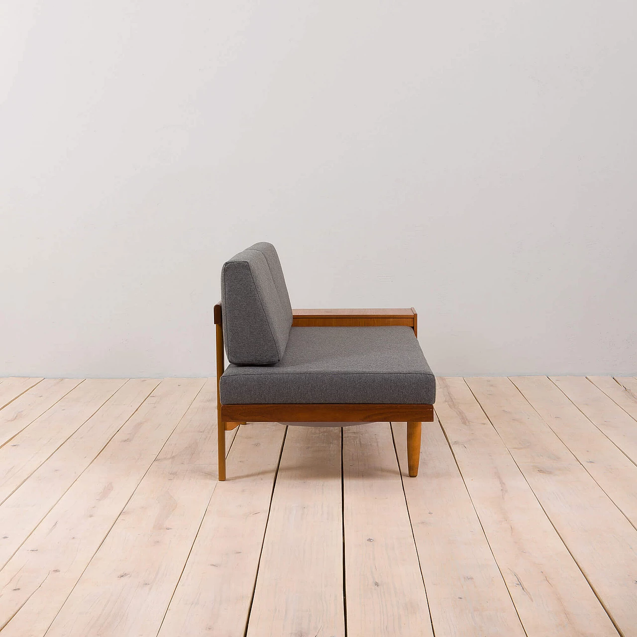 Swane wool and teak daybed with coffee table by Ingmar Relling for Ekornes, 1960s 6