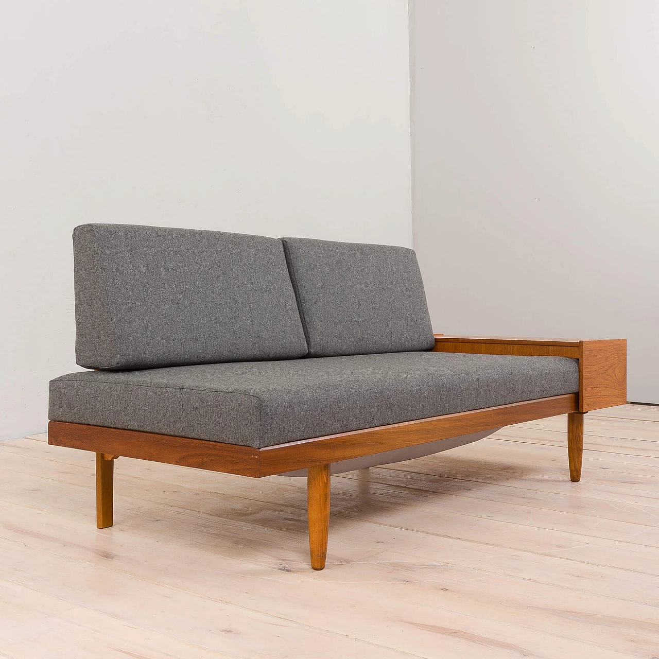 Swane wool and teak daybed with coffee table by Ingmar Relling for Ekornes, 1960s 10