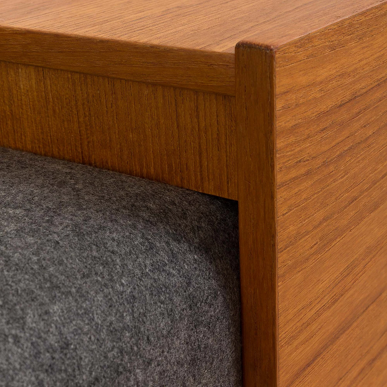 Swane wool and teak daybed with coffee table by Ingmar Relling for Ekornes, 1960s 12