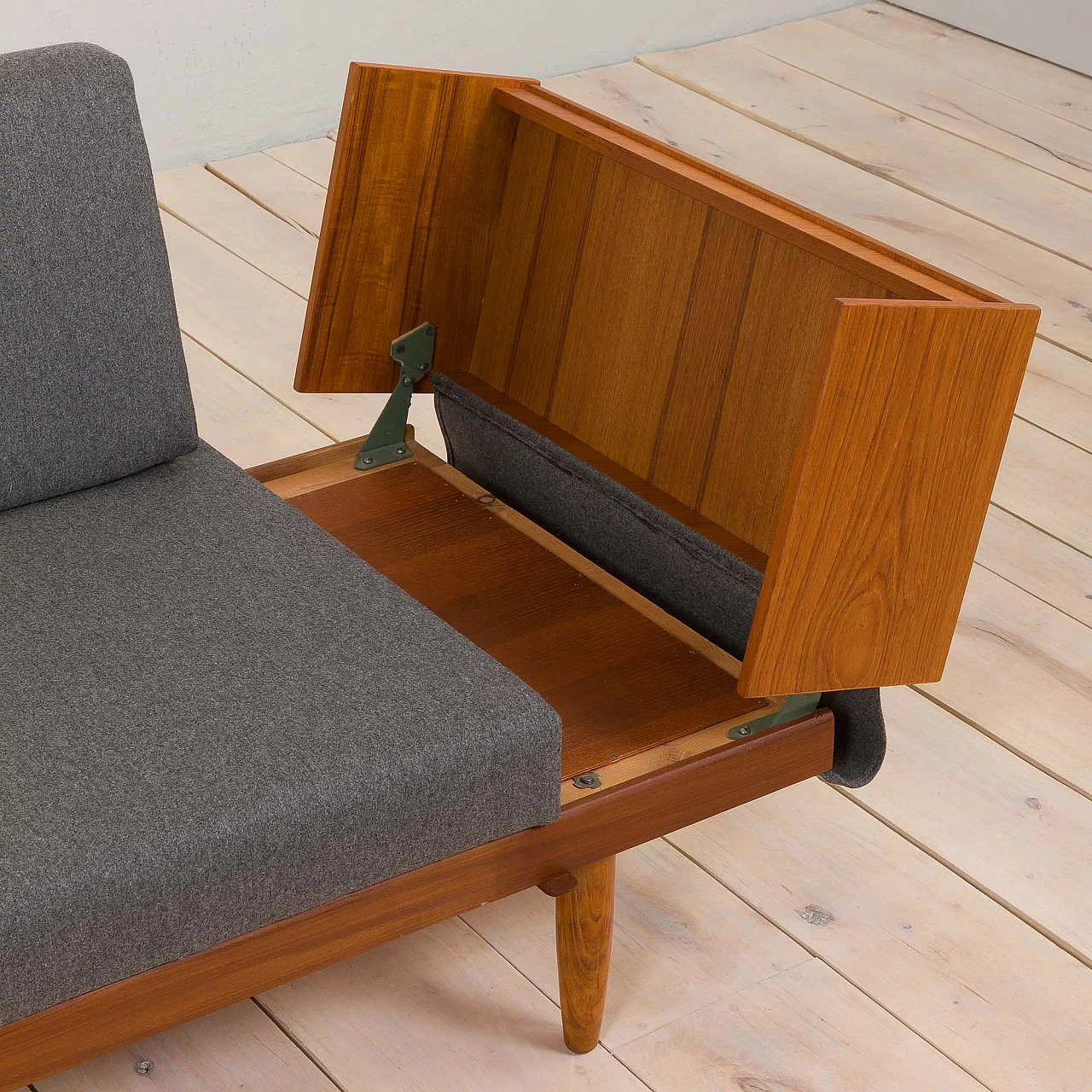 Swane wool and teak daybed with coffee table by Ingmar Relling for Ekornes, 1960s 13