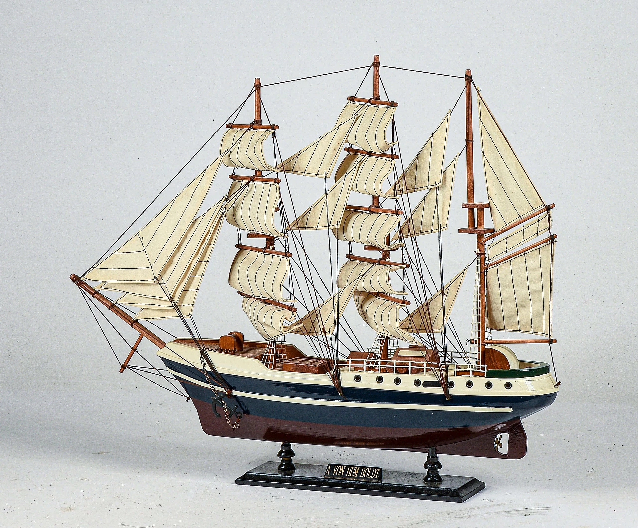 Model sailing ship made of wood and fabric, 1980s 5