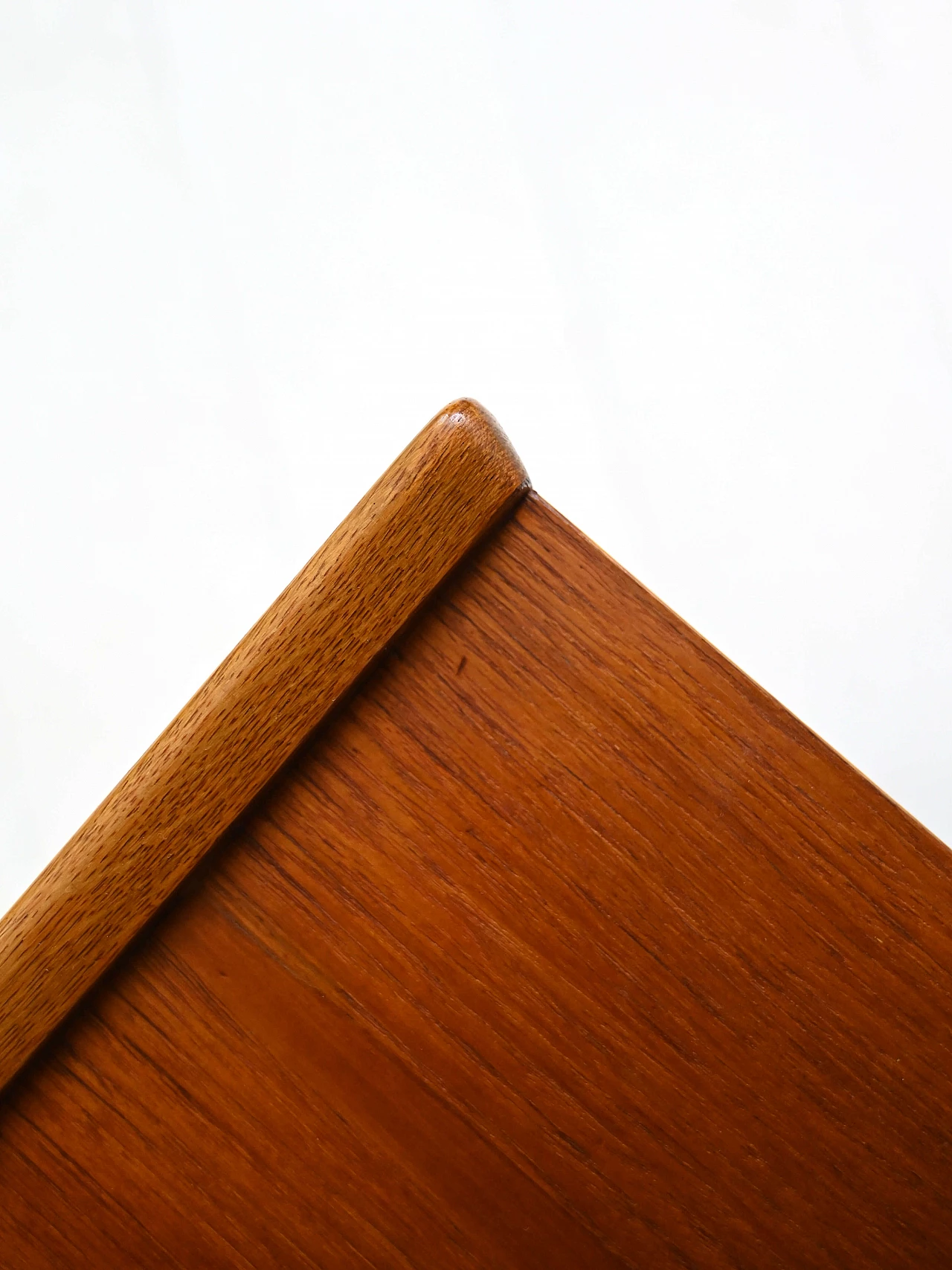 Libreria con ante a battente in teak, anni '60 7