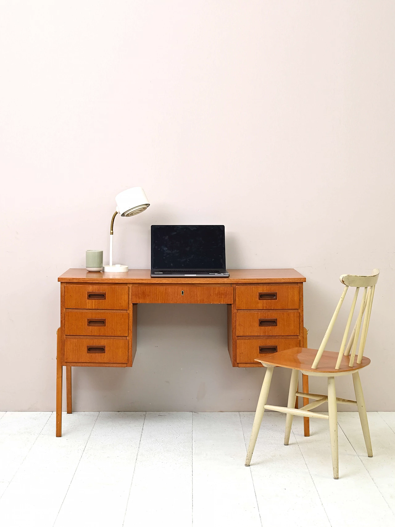 Teak desk with drawers on the sides, 1960s 1