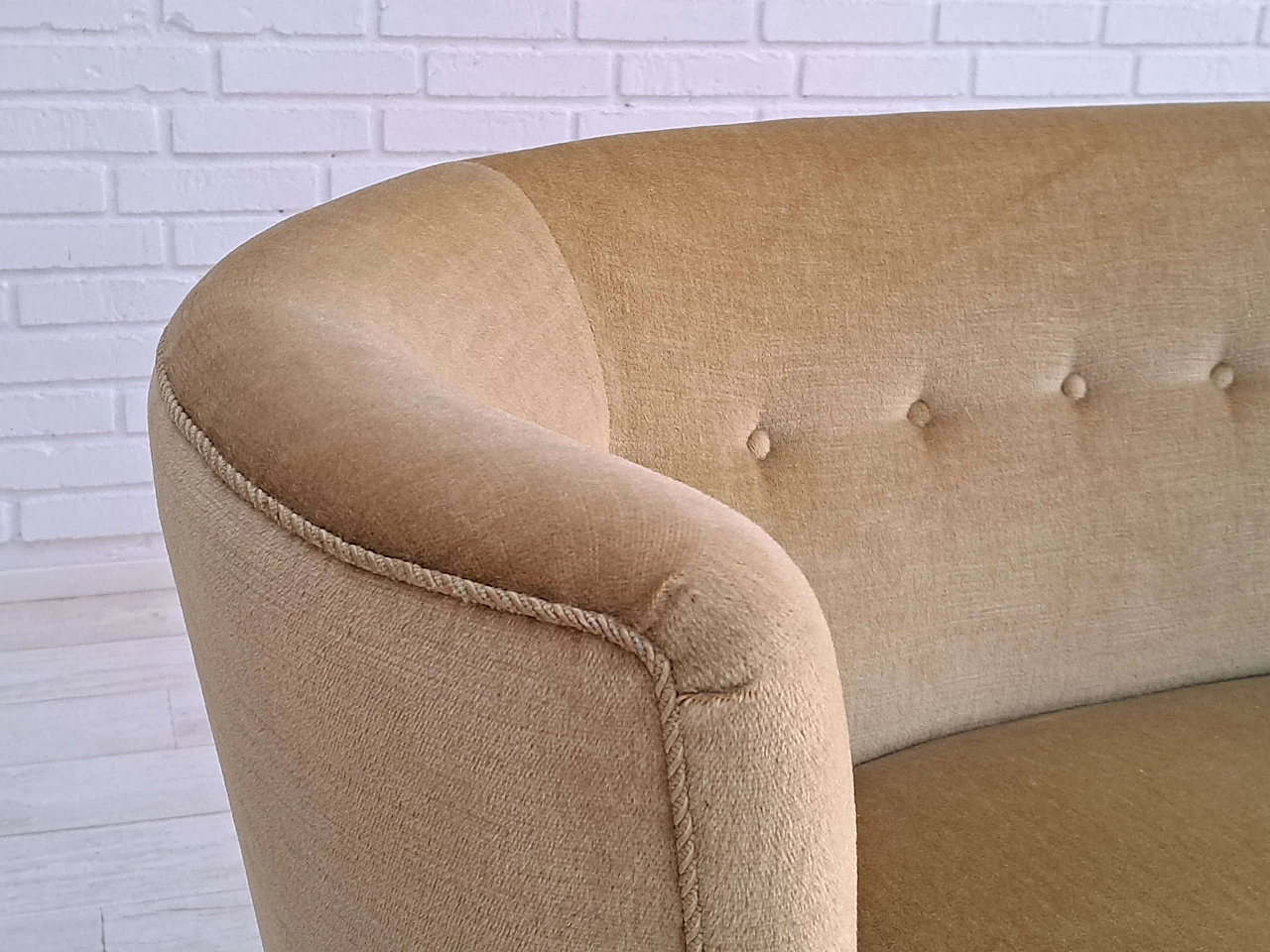 Two-seater velvet sofa with tassels, 1970s 3