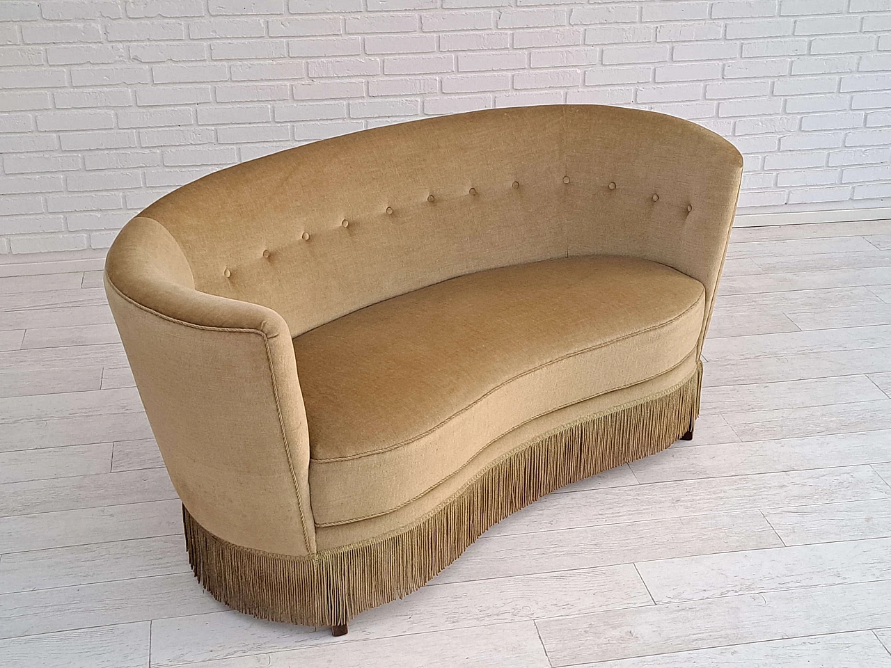 Two-seater velvet sofa with tassels, 1970s 5
