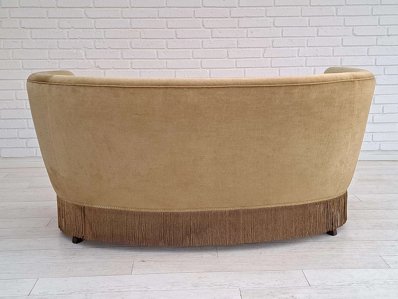 Two-seater velvet sofa with tassels, 1970s 11