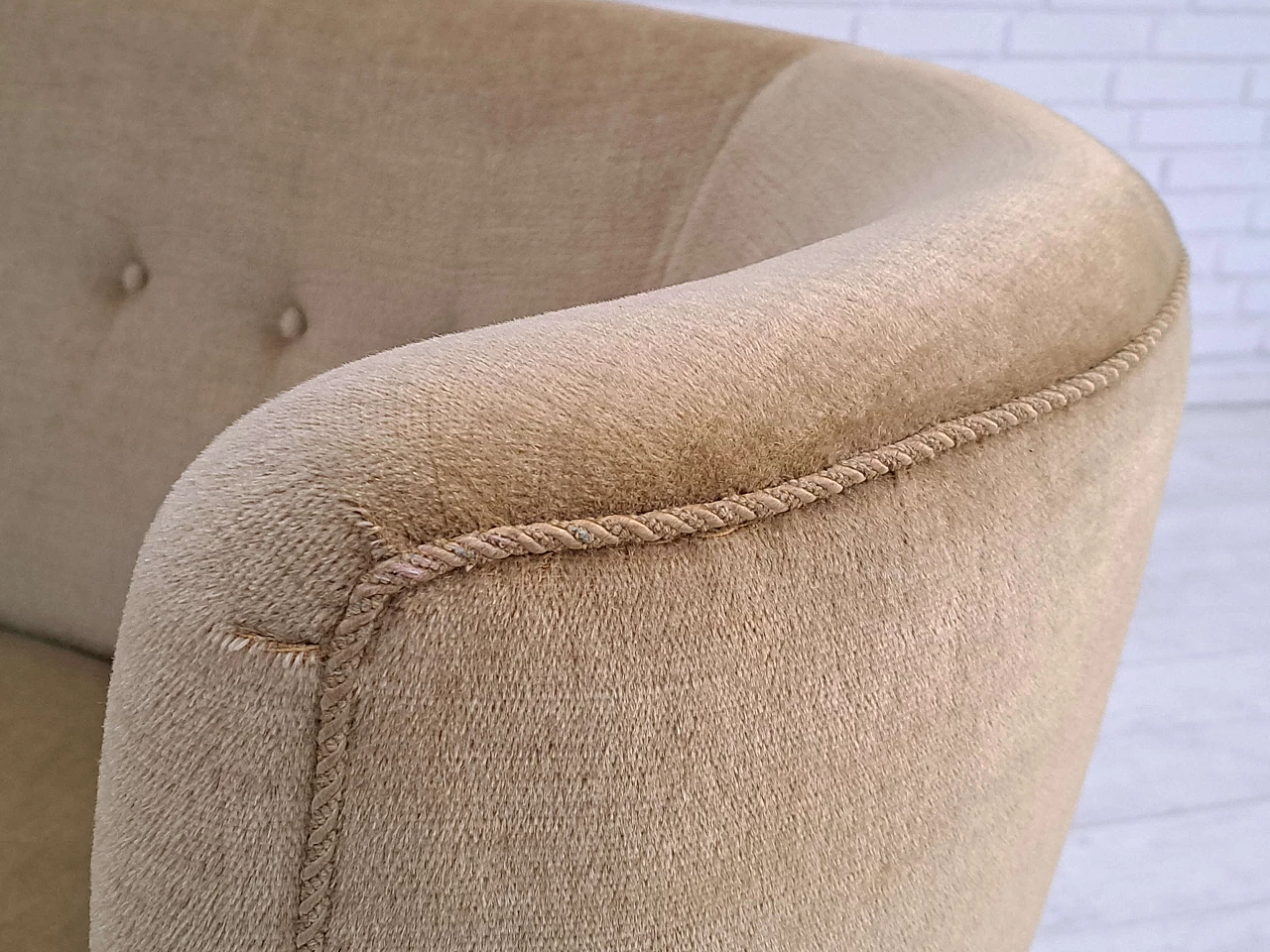 Two-seater velvet sofa with tassels, 1970s 14