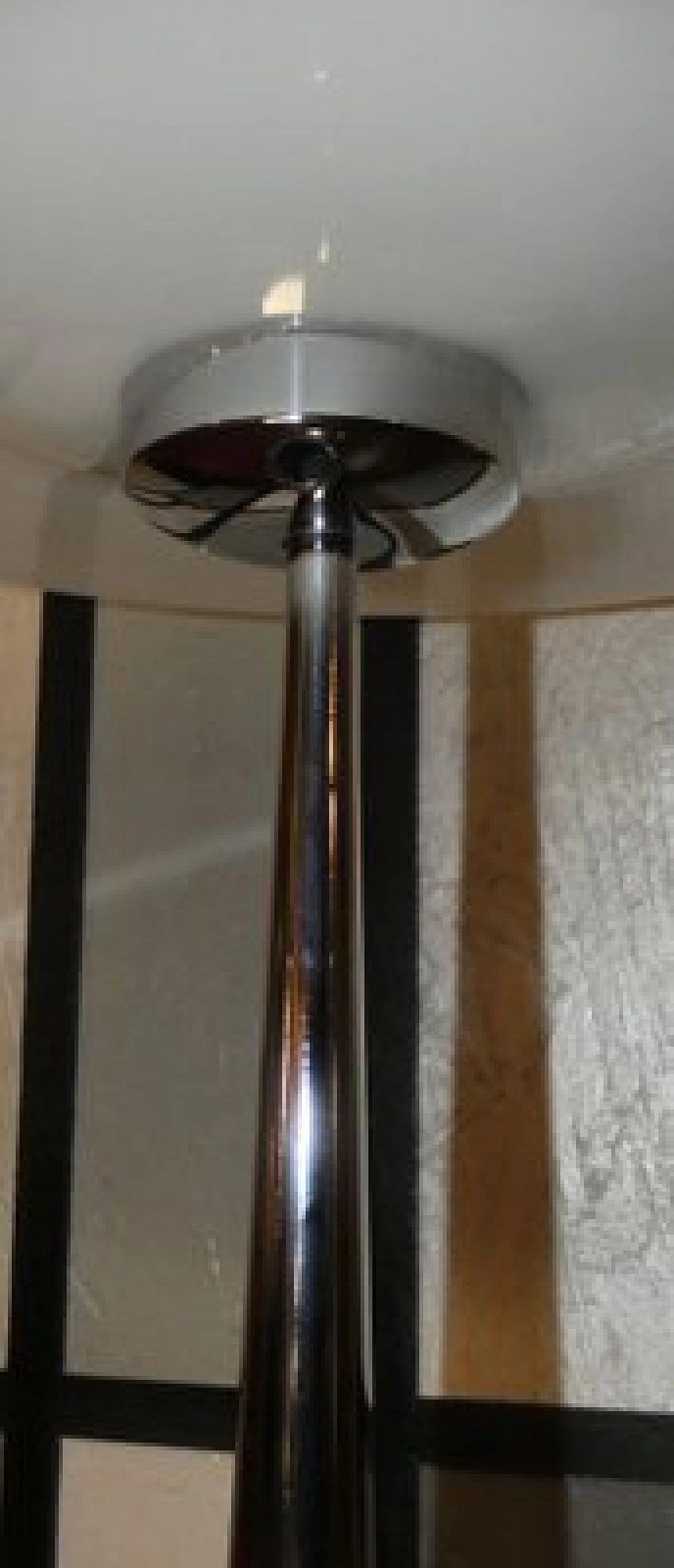 Space Needle table lamp in acrylic glass and steel, 1960s 13